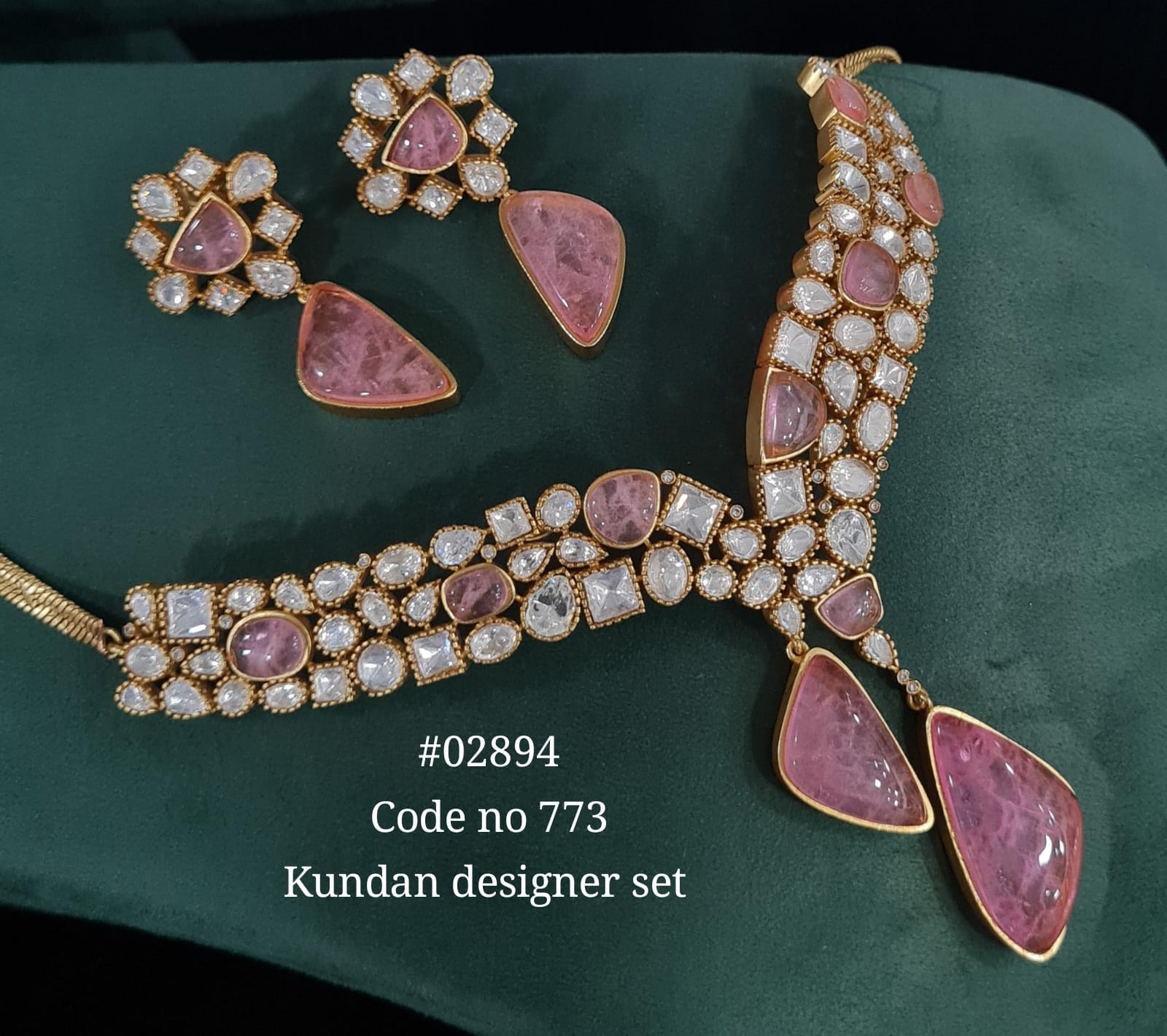 Kundan necklace 02894 - 4