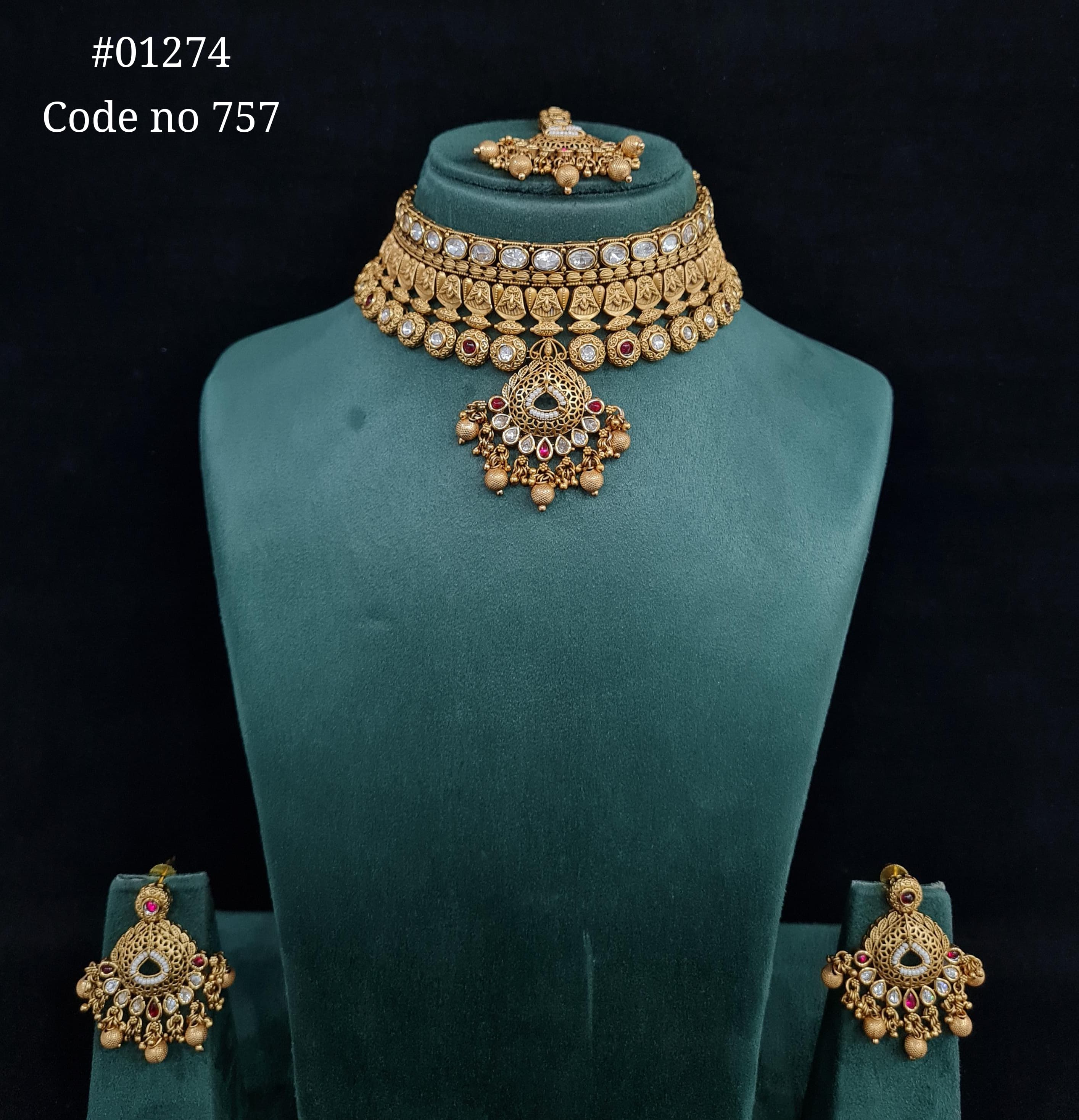 Antique Gold Necklace 01274
