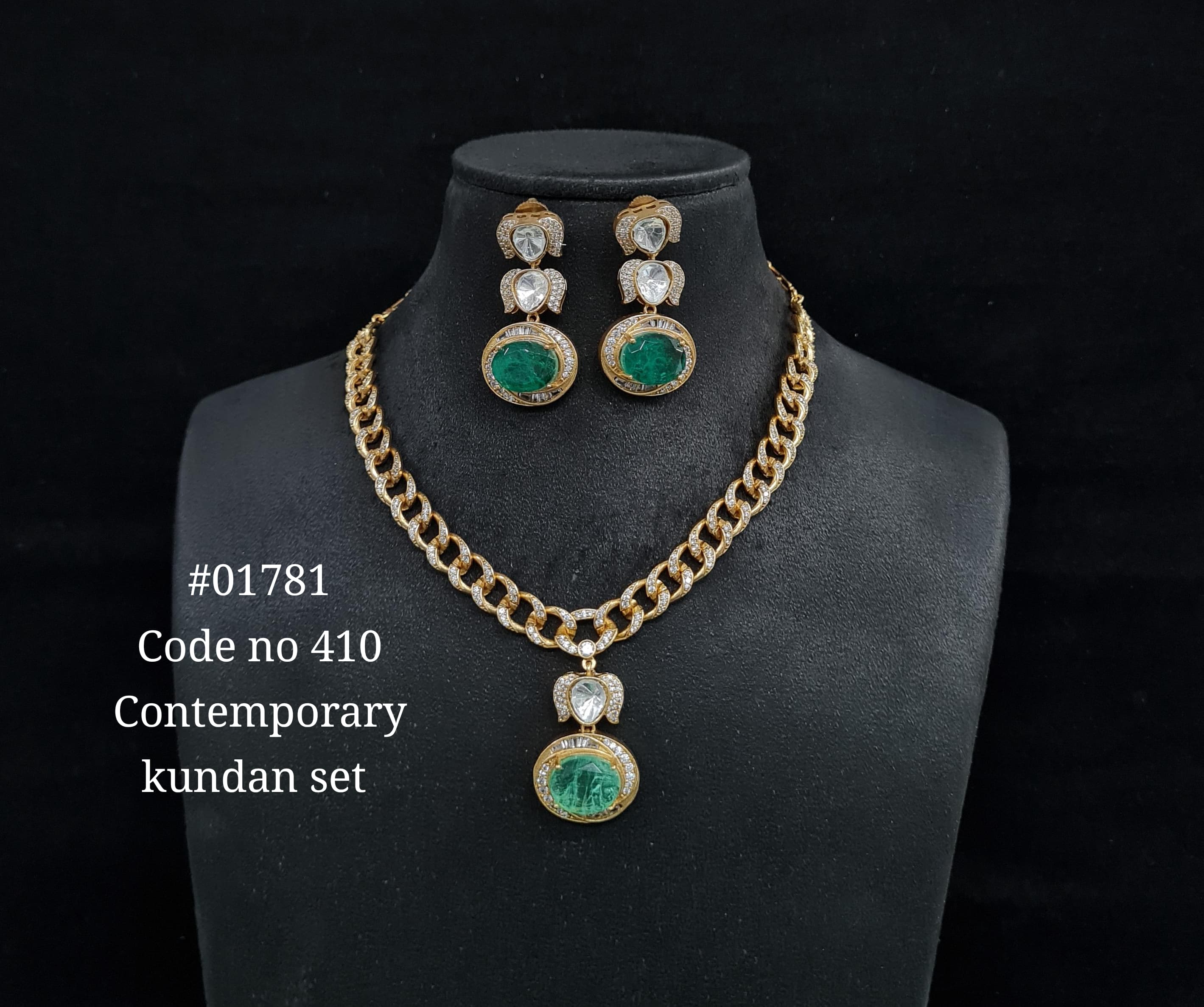 Kundan pendant set 01781 - 3