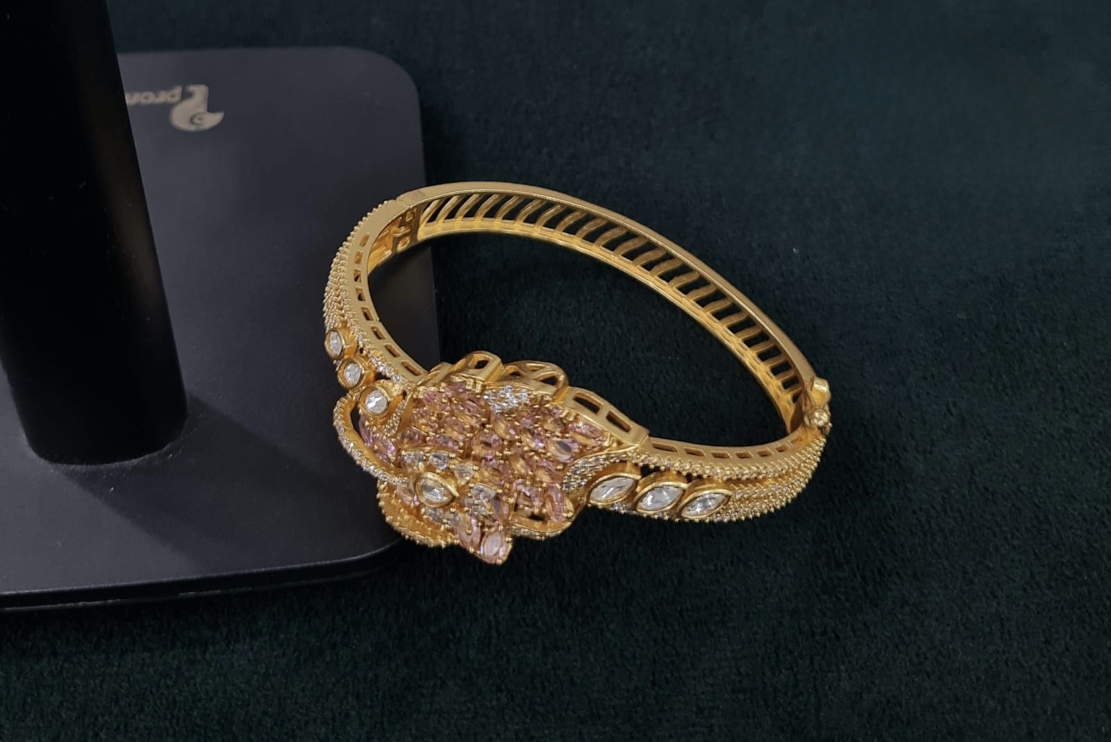 Kundan Kada 06178 - 2