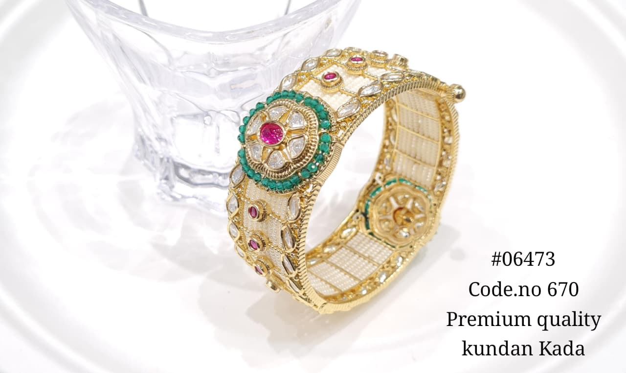 Kundan Bracelet 06473