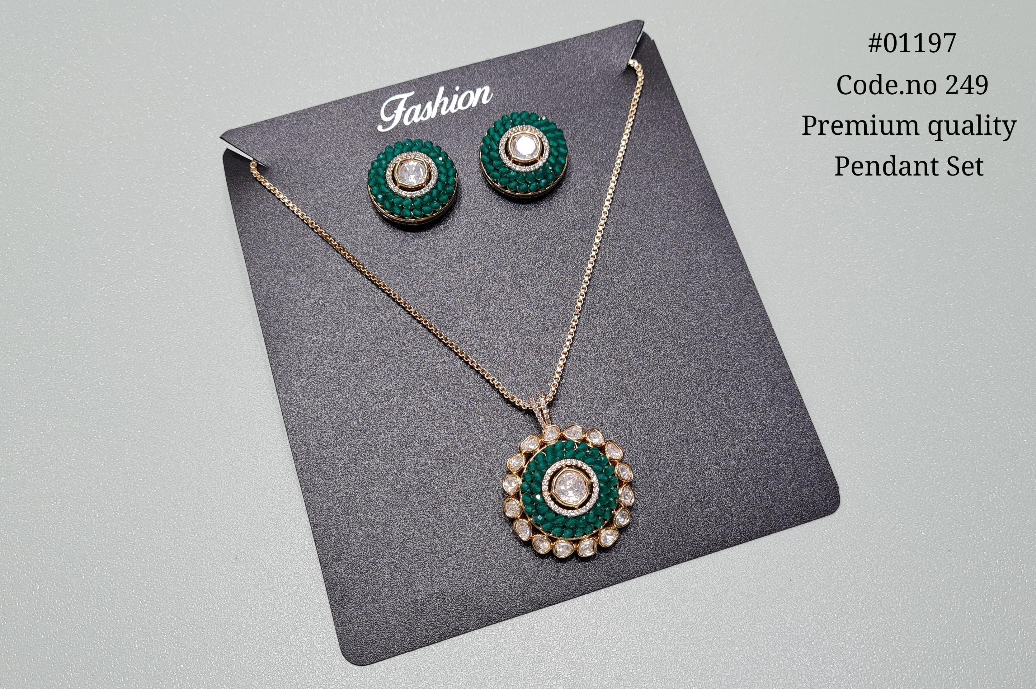 Kundan Pendant Set 01197 - 4