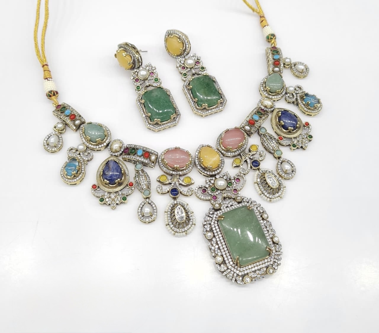 Sabyasachi Necklace 07818 - 5