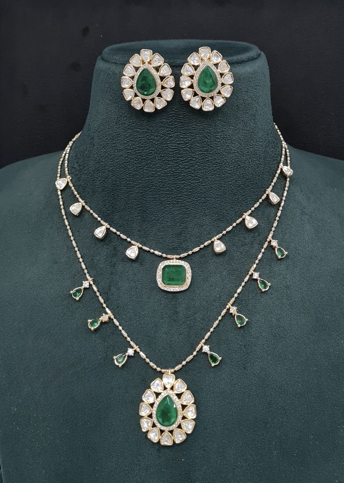 Kundan Pendant 08893 - 5