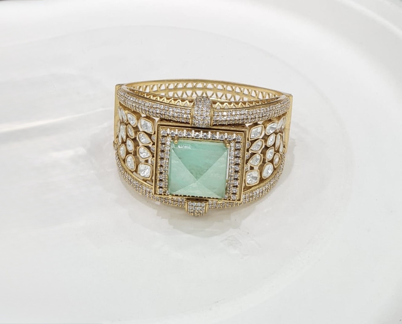 Kundan Kada 01242 - 3