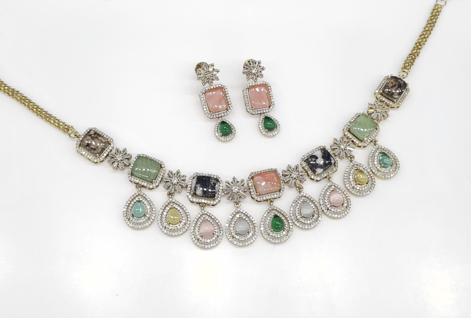 Sabyasachi Necklace 08724 - 17