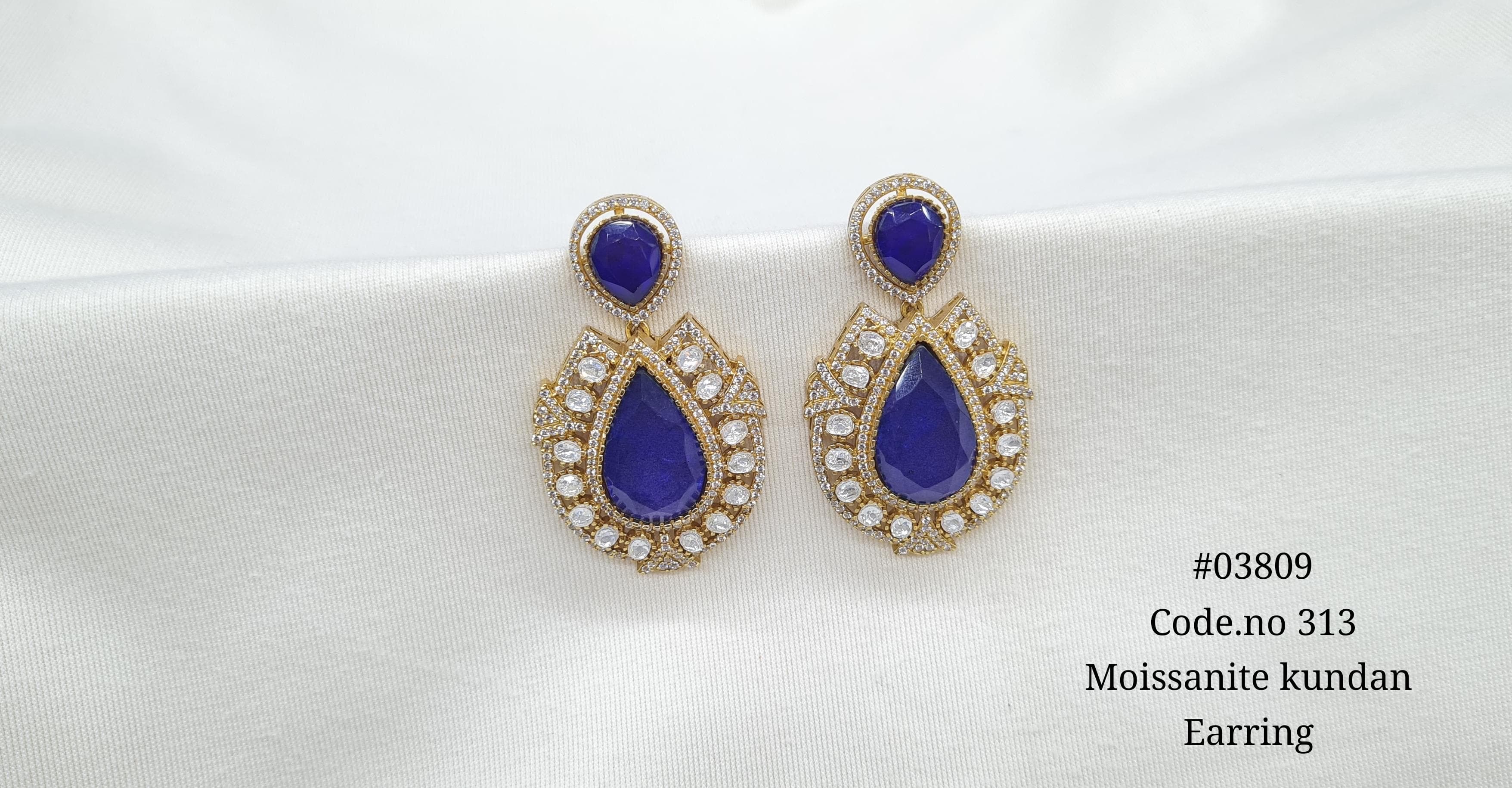 Kundan Earrings 03809 - 4