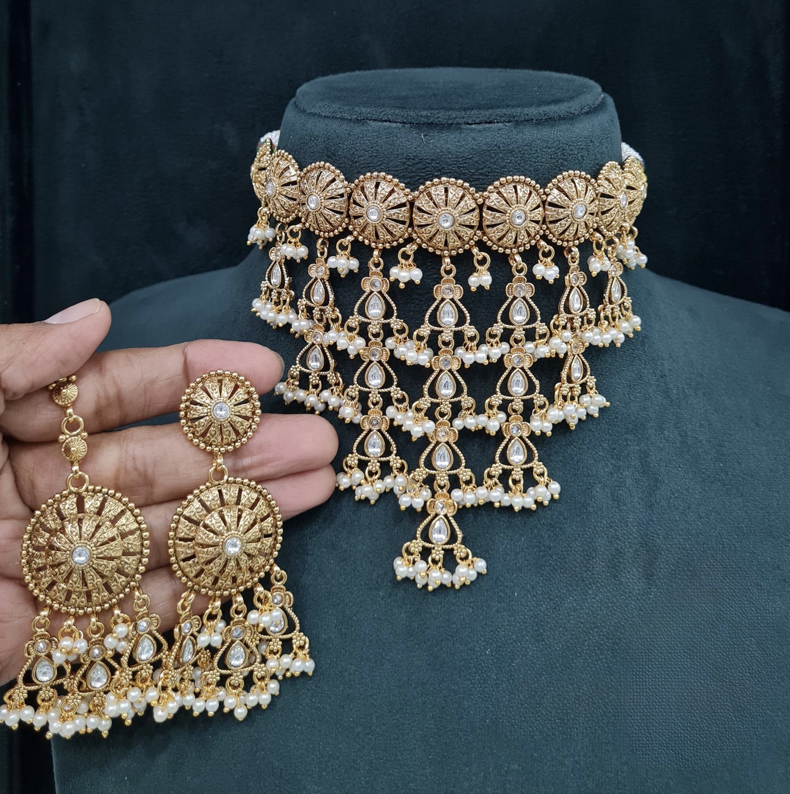 Antique Choker 04630 - 5