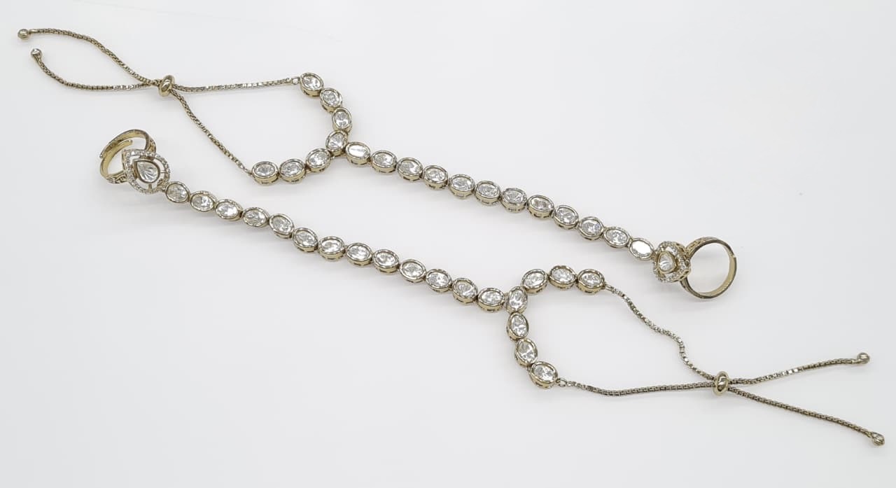 Kundan Hathpan 00042