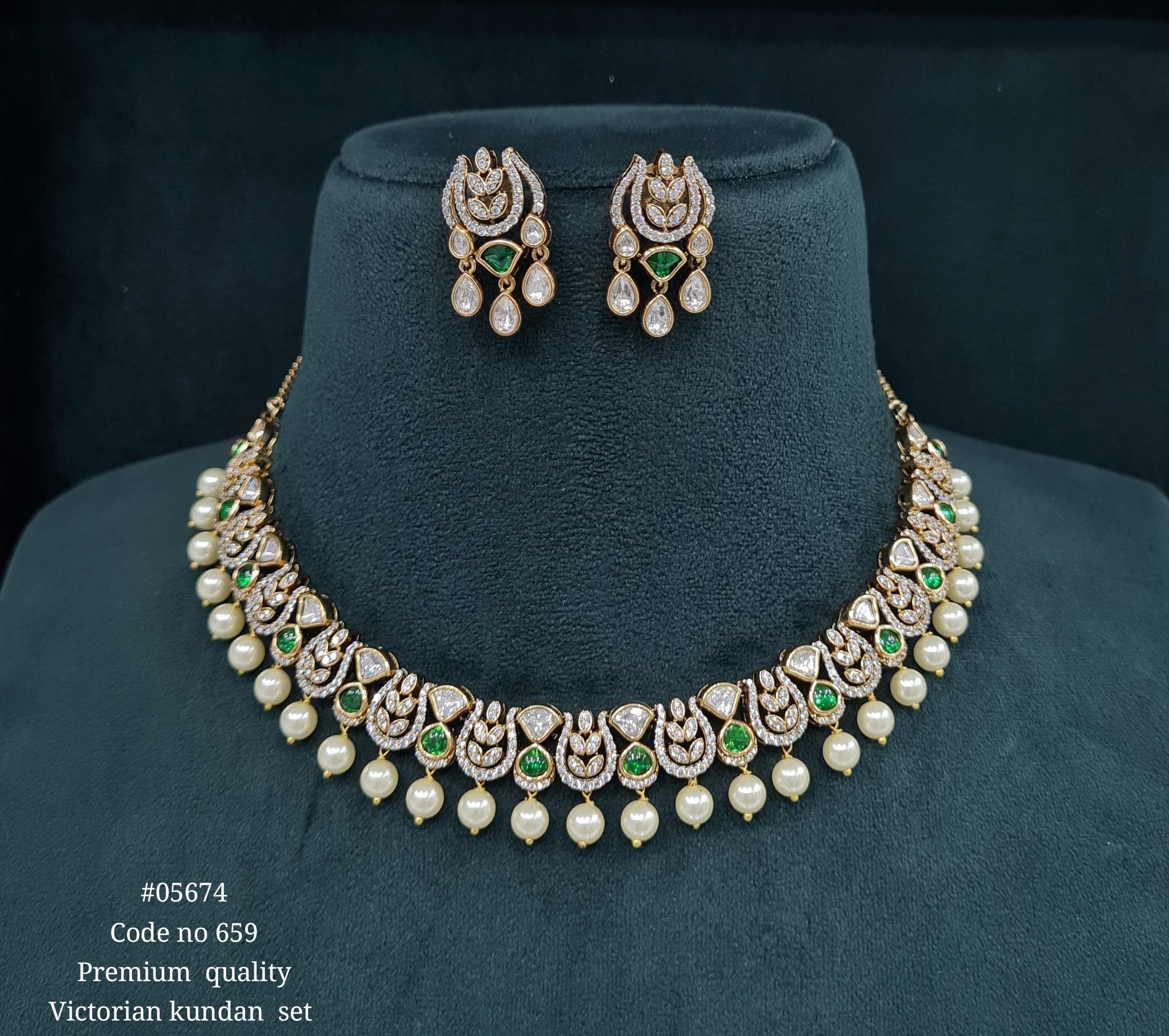 Victorian Necklace 05674