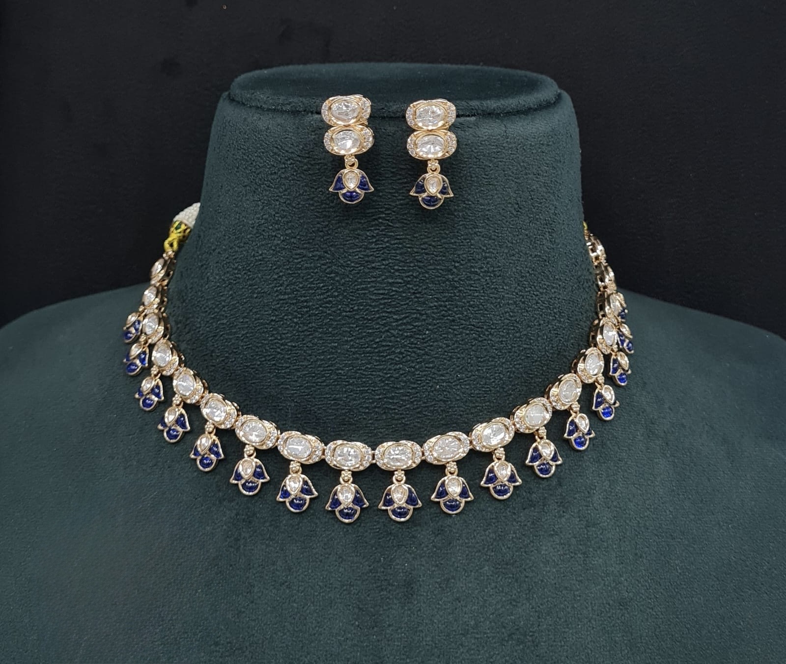 Kundan Necklace 08944 - 3