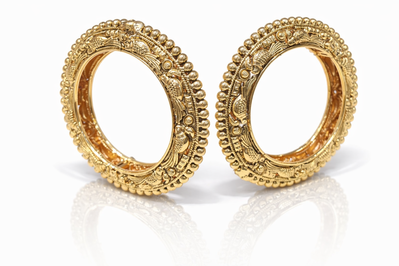 Antique bangles 01754