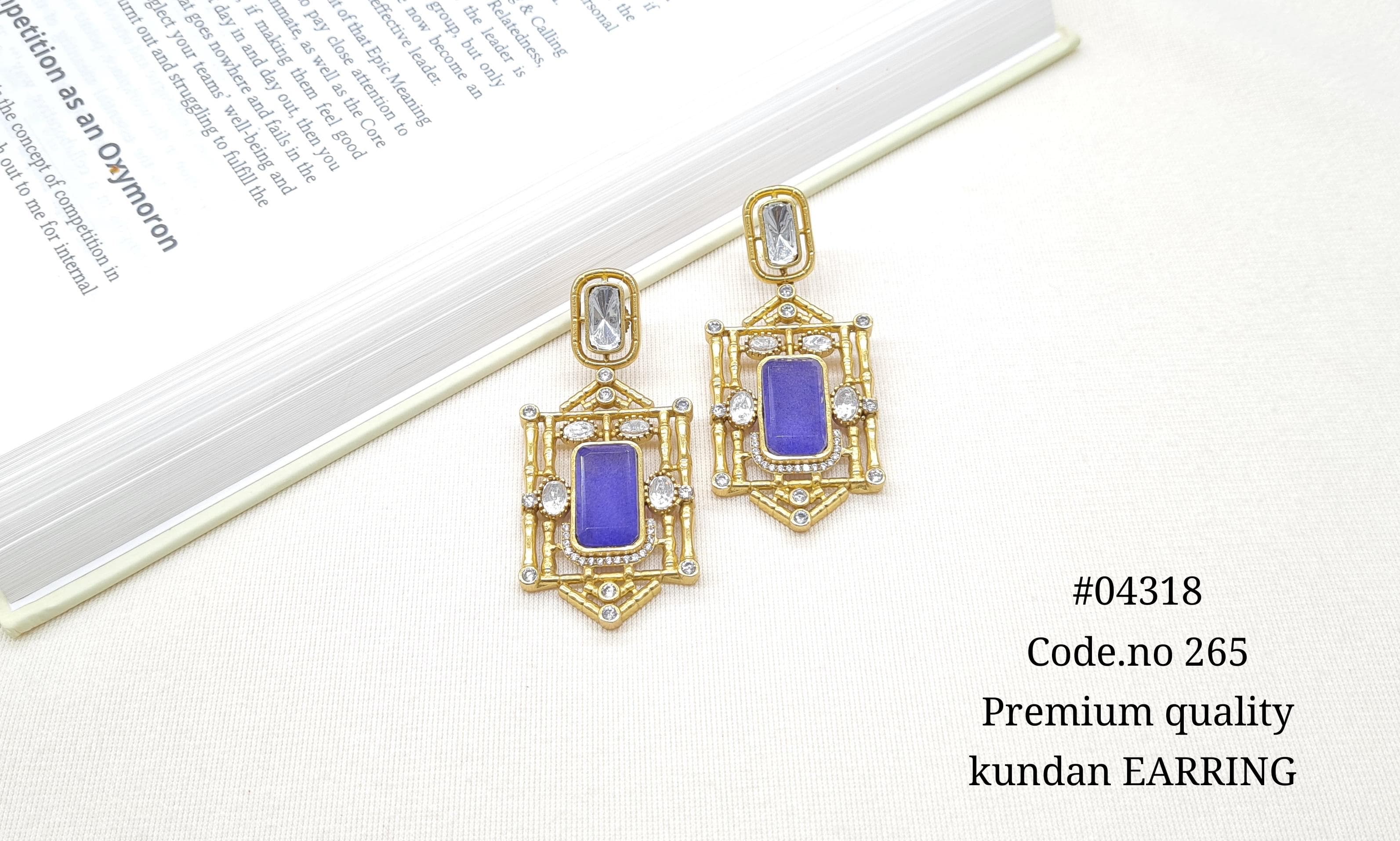 Kundan Earring 04318 - 9