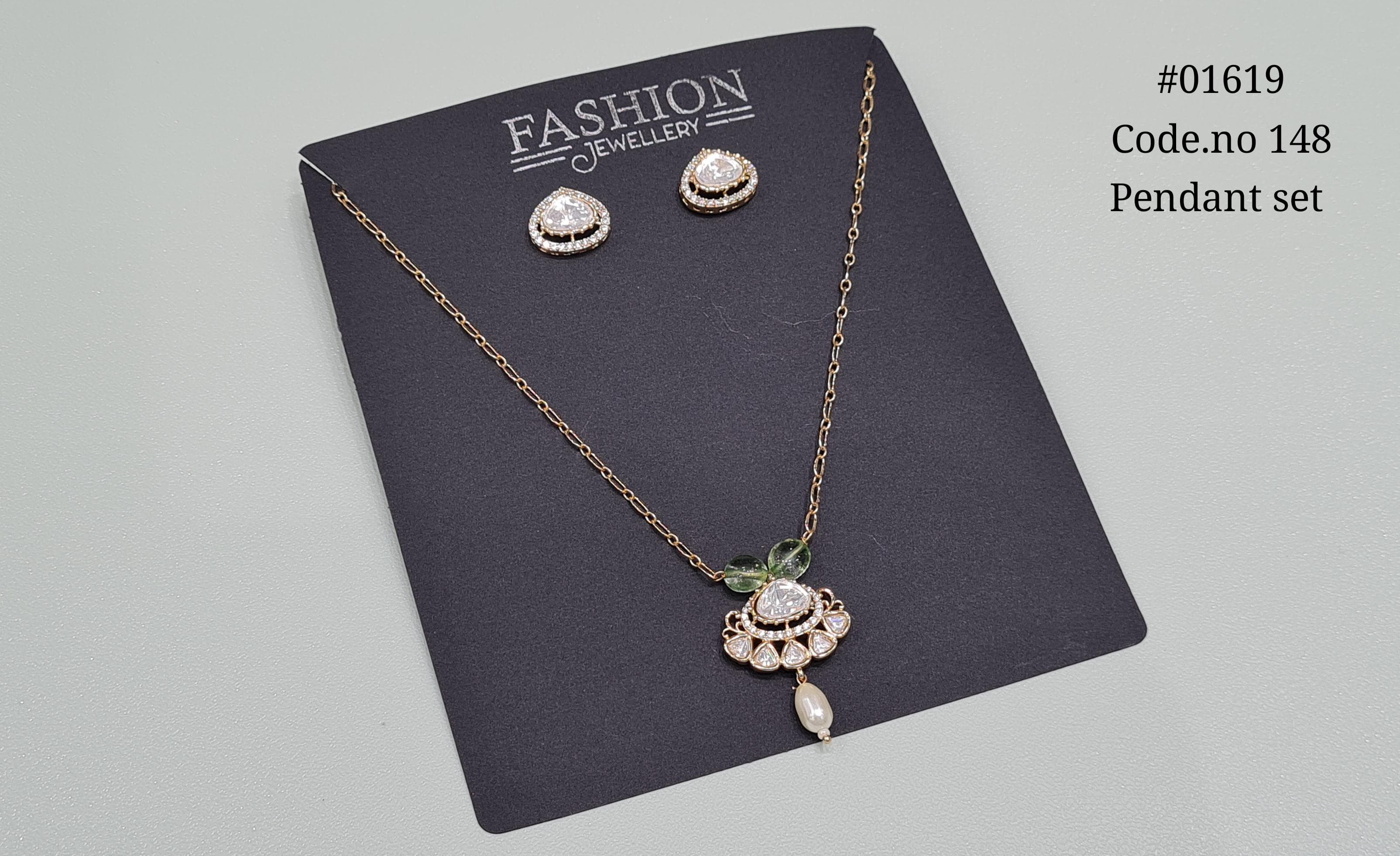 Kundan pendant 01619