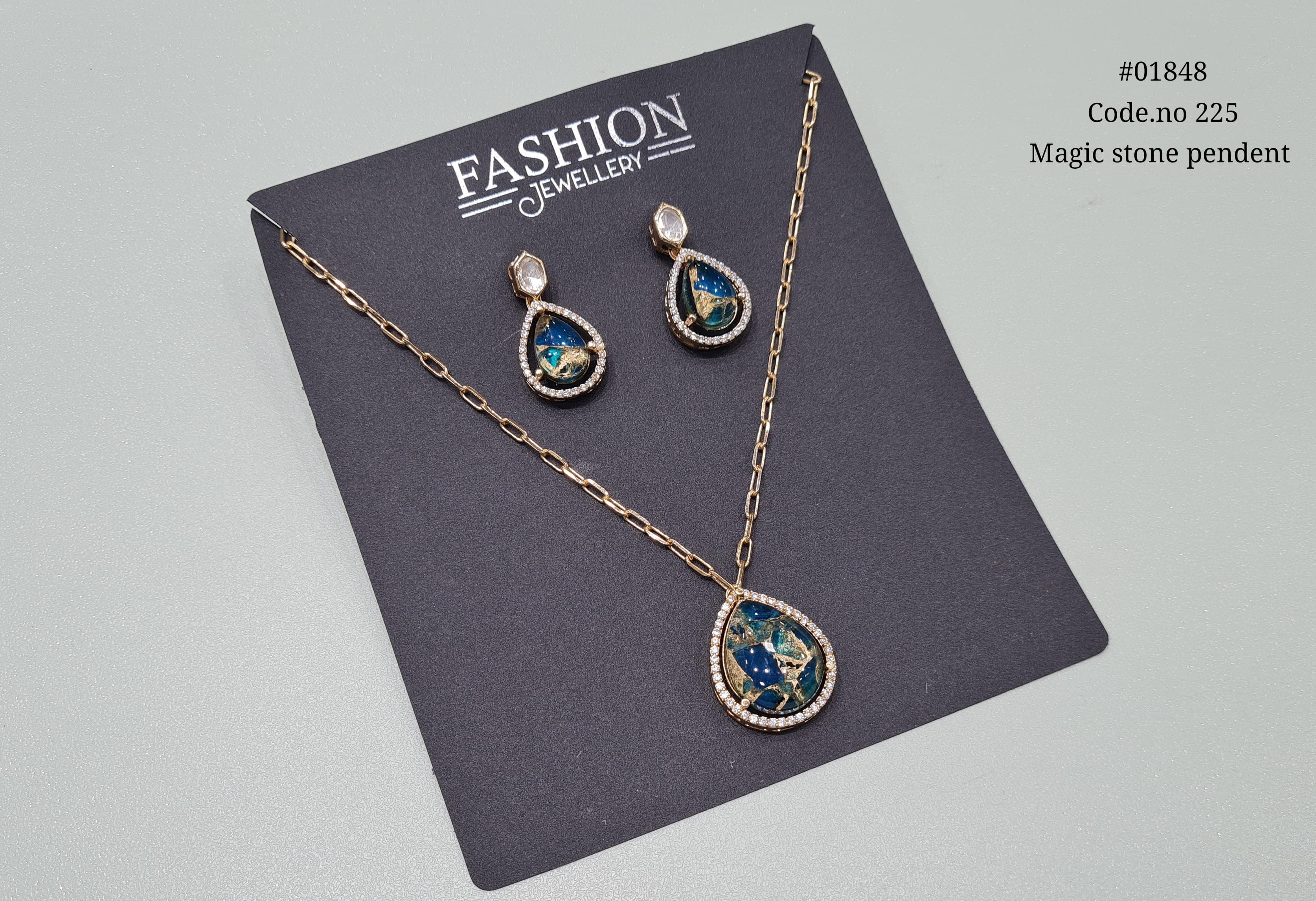 Magic Pendant 01846 - 3