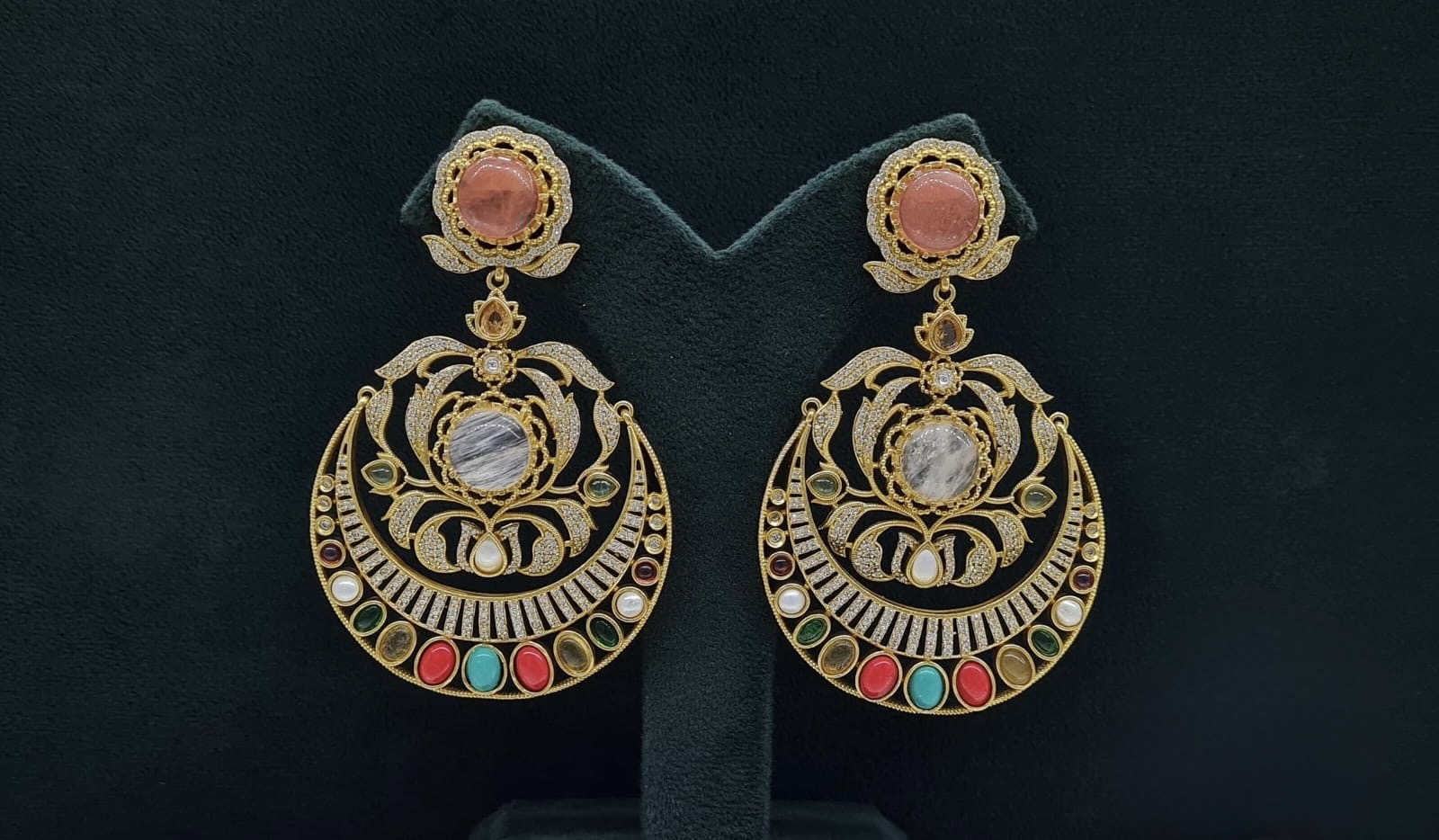 Sabyasachi Earrings 08408 - 17