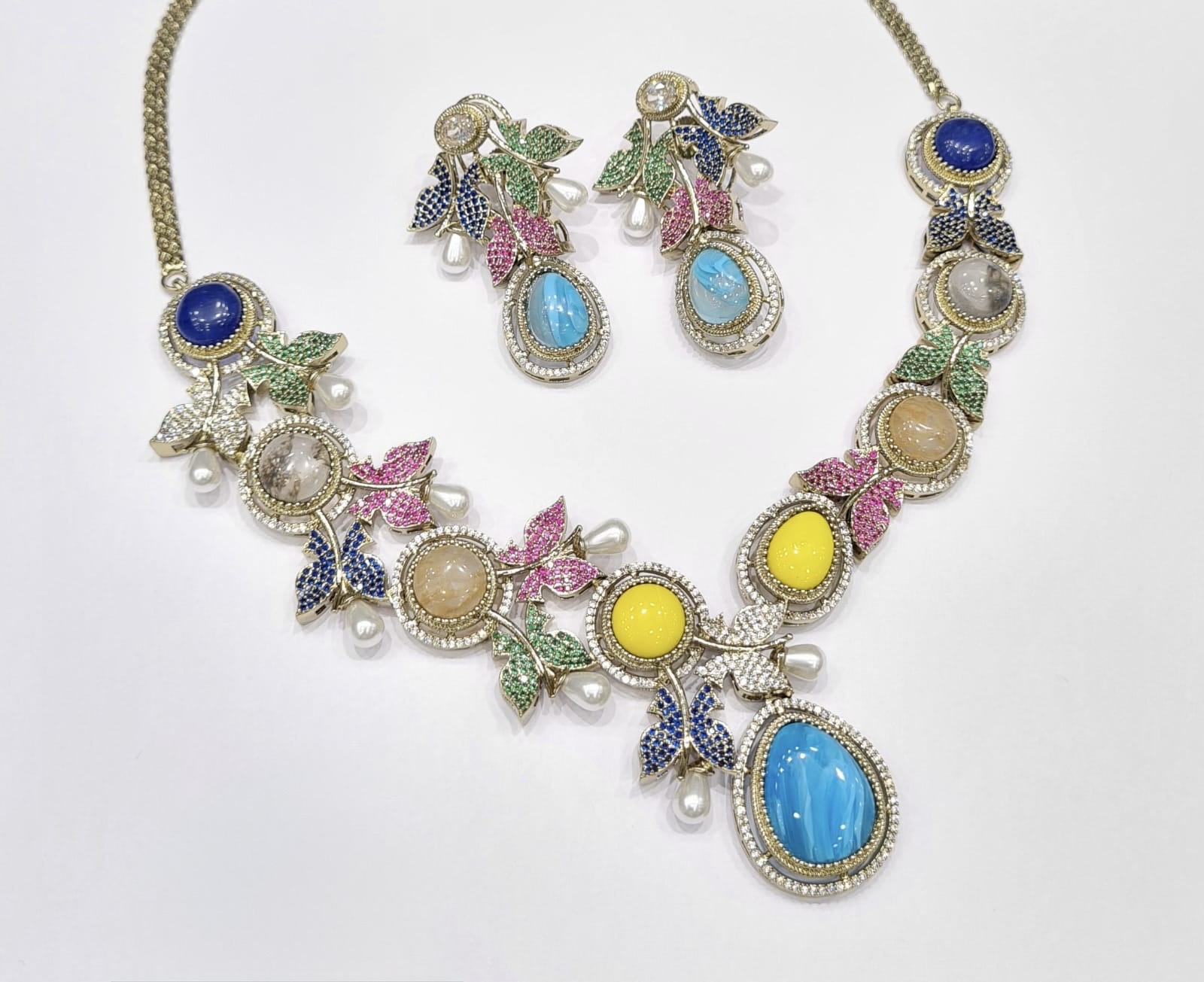 Sabyasachi Necklace 10586 - 6