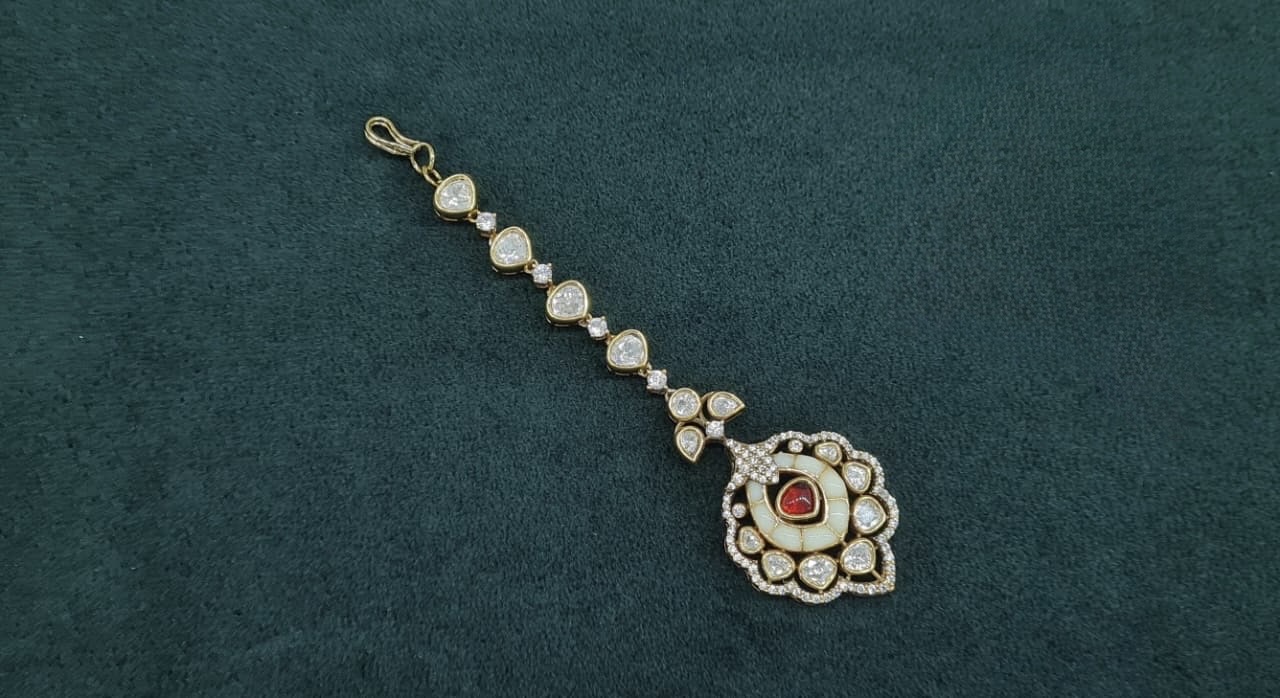 Kundan Tikka 06008 - 4
