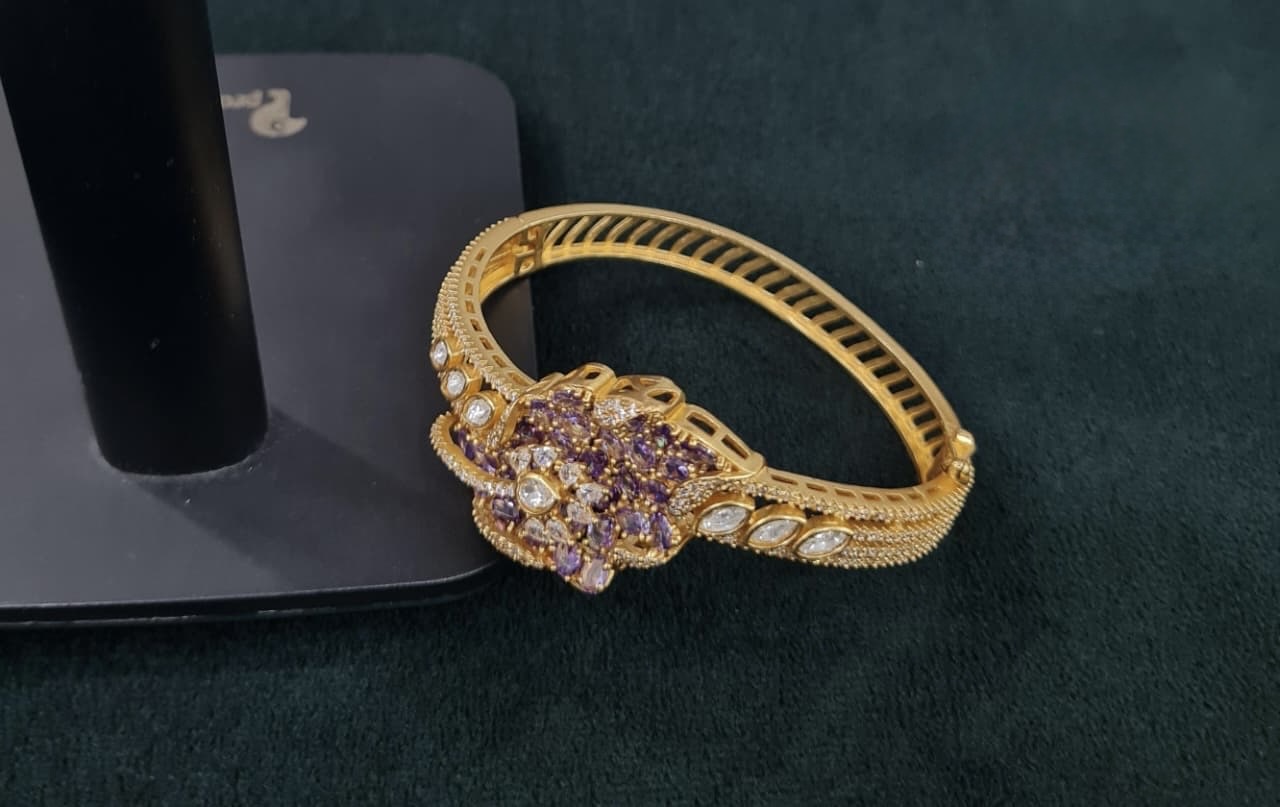 Kundan Kada 06178 - 6