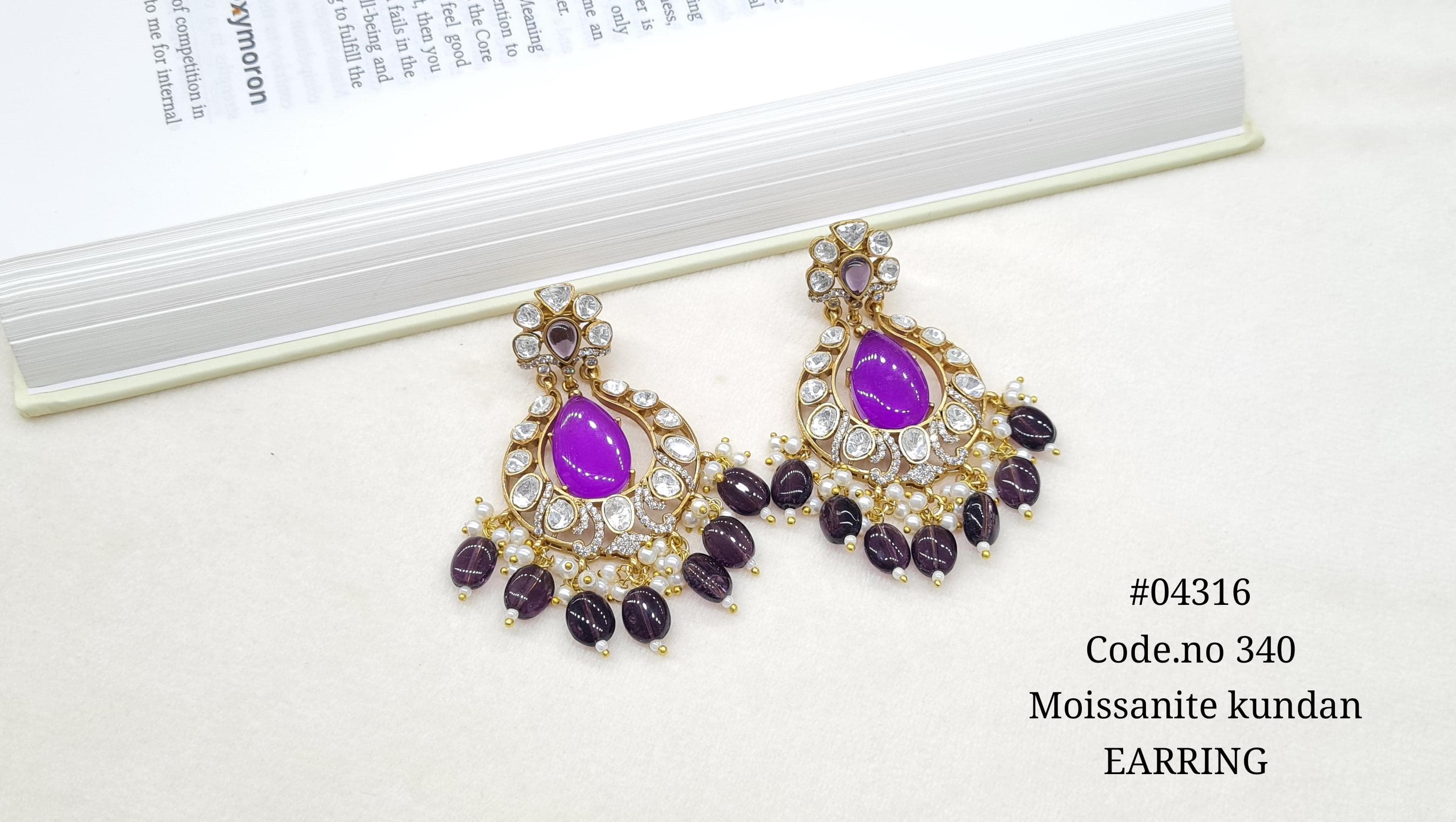 Kundan Earring 04316 - 7