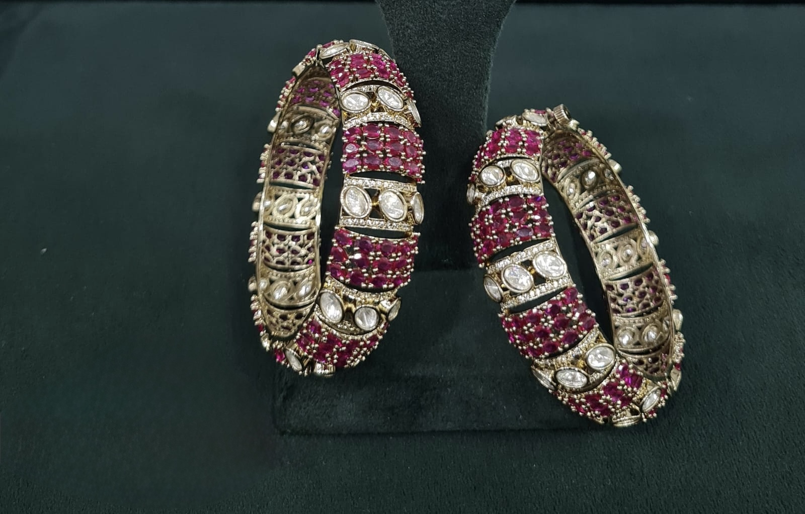 Kundan Bangles 08555