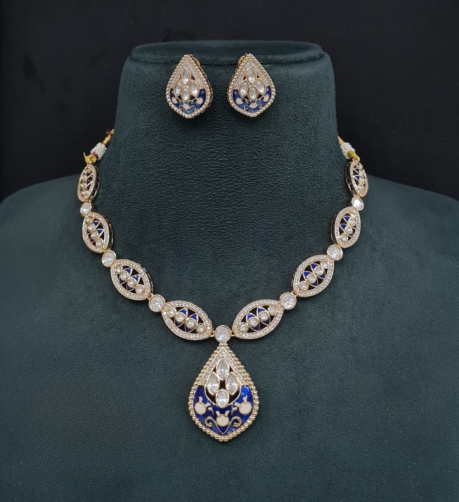 Kundan Necklace 07249 - 4