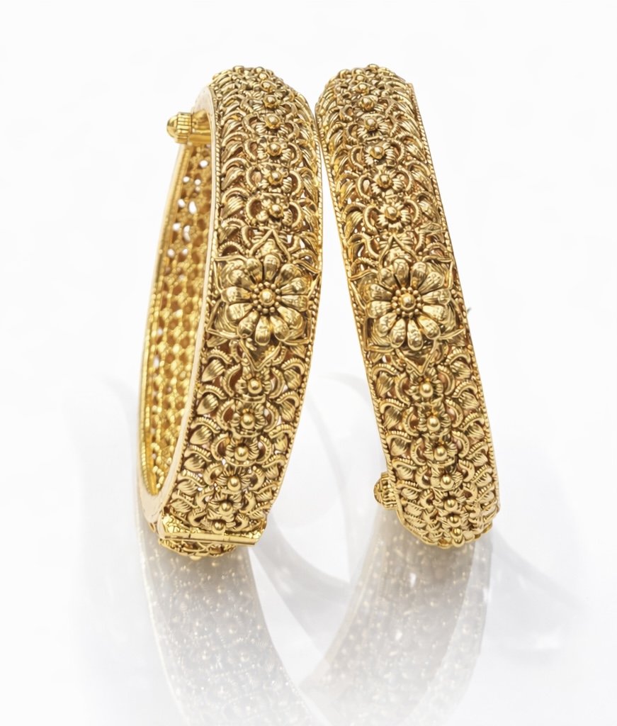 Antique Bangles 01852