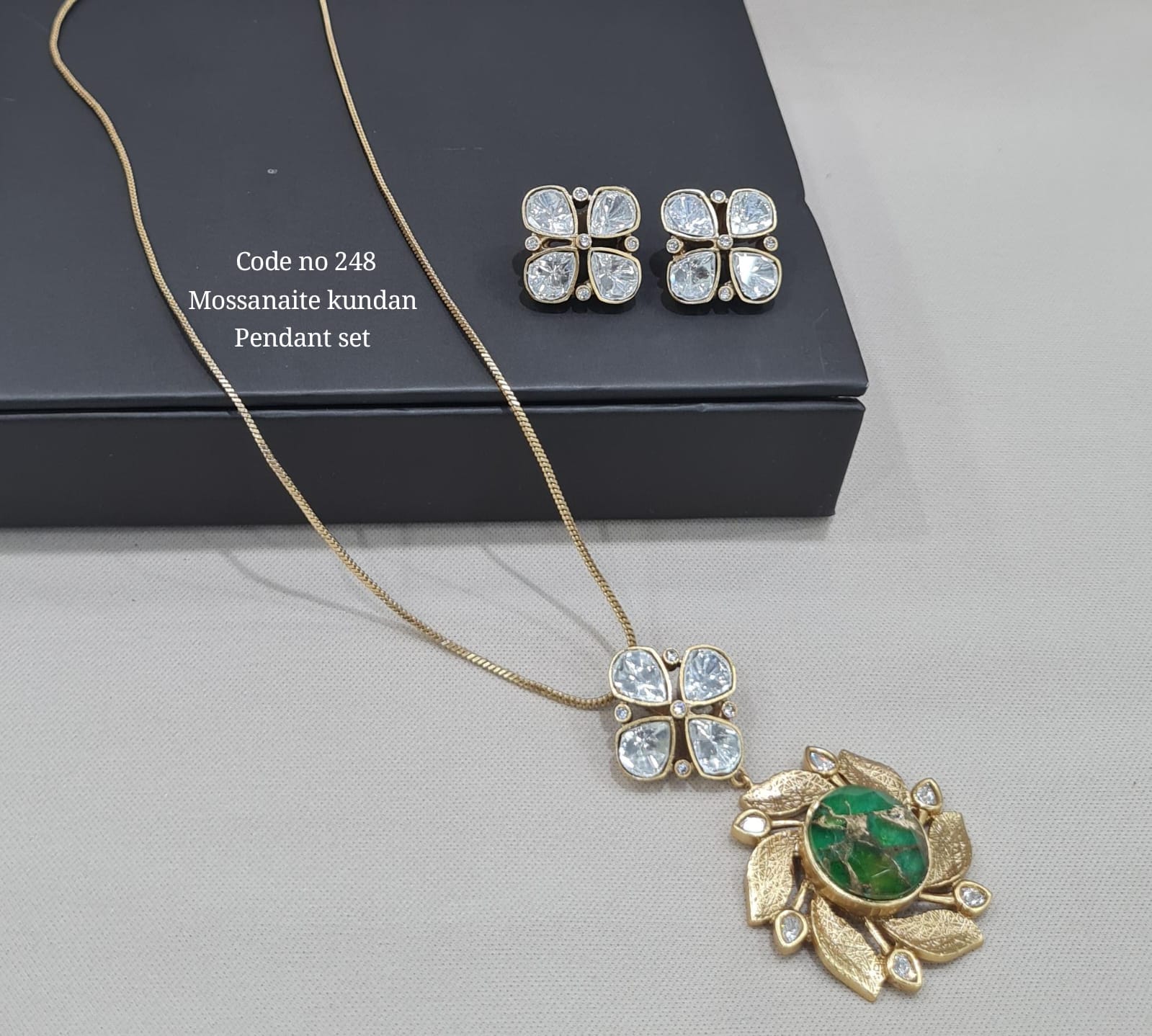 Kundan Pendant Set 00120 - 5