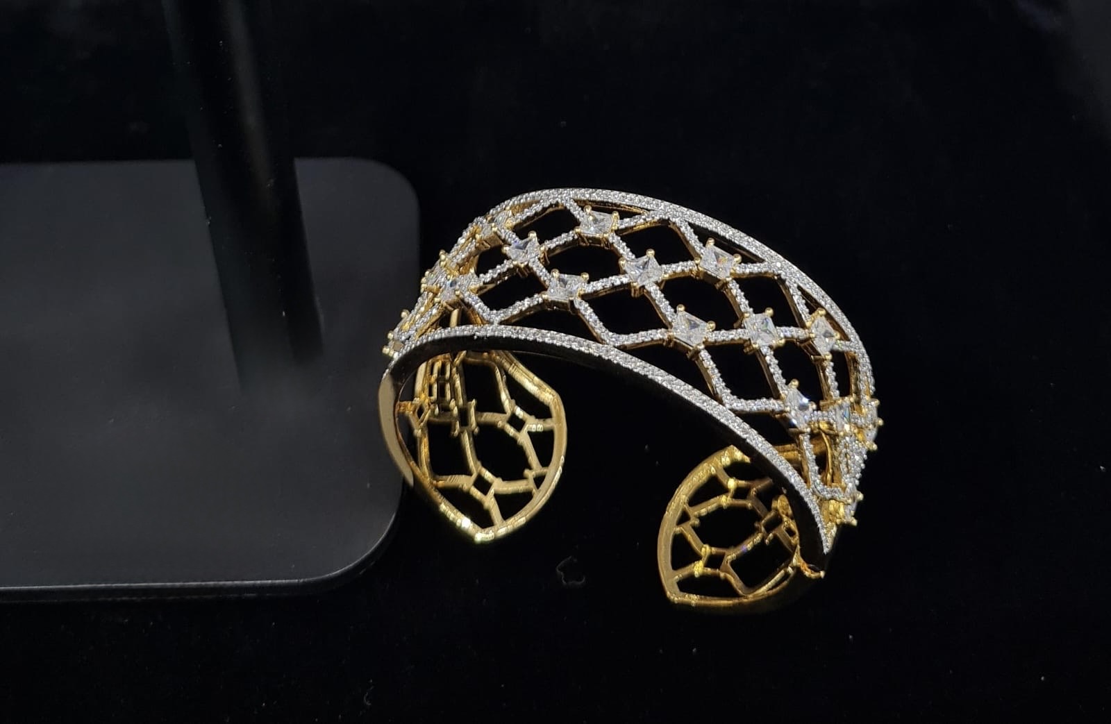 Zarina Mesh Cuff 08245 - 7