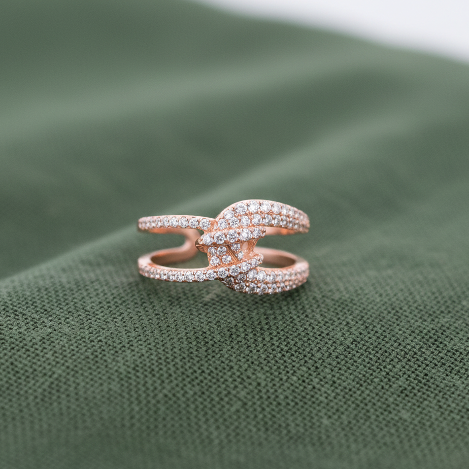 Luxe Petalia Diamond Ring