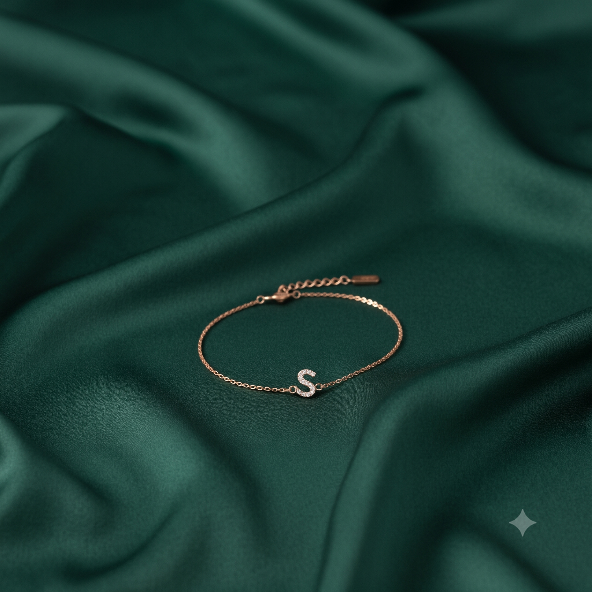 Glow Ribbon Diamond Chain Bracelet