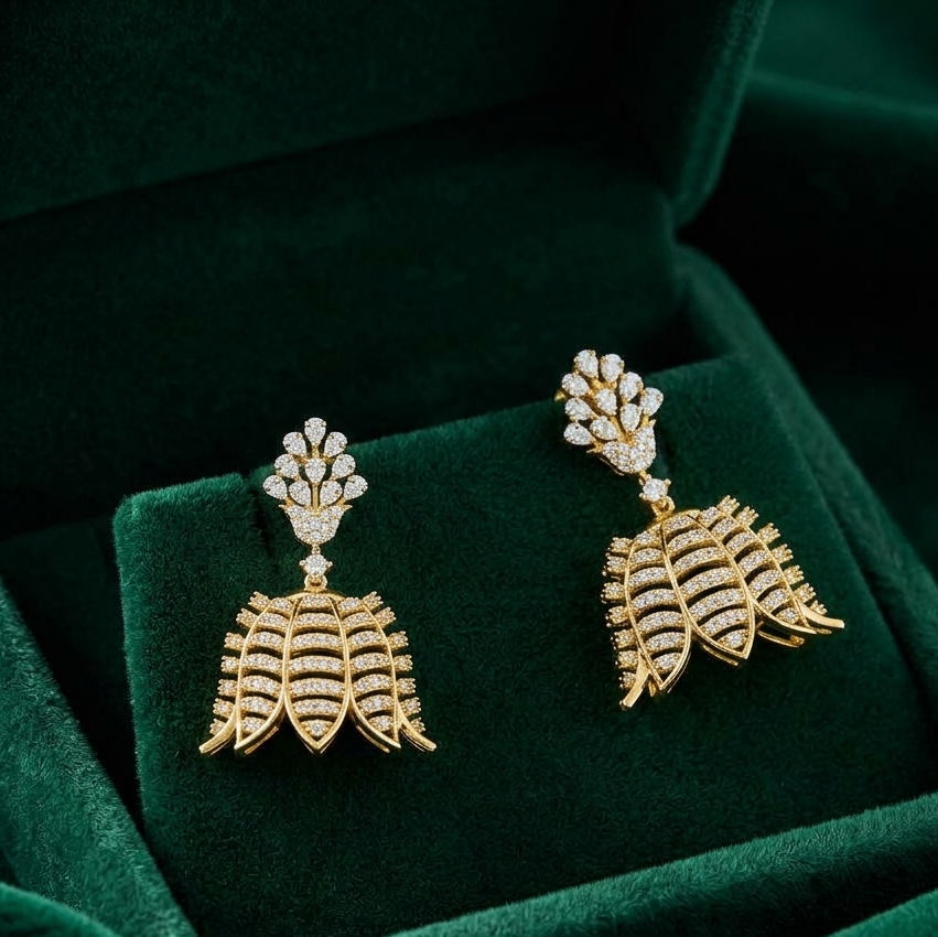 Elegant Fan-Shaped Diamond Earrings