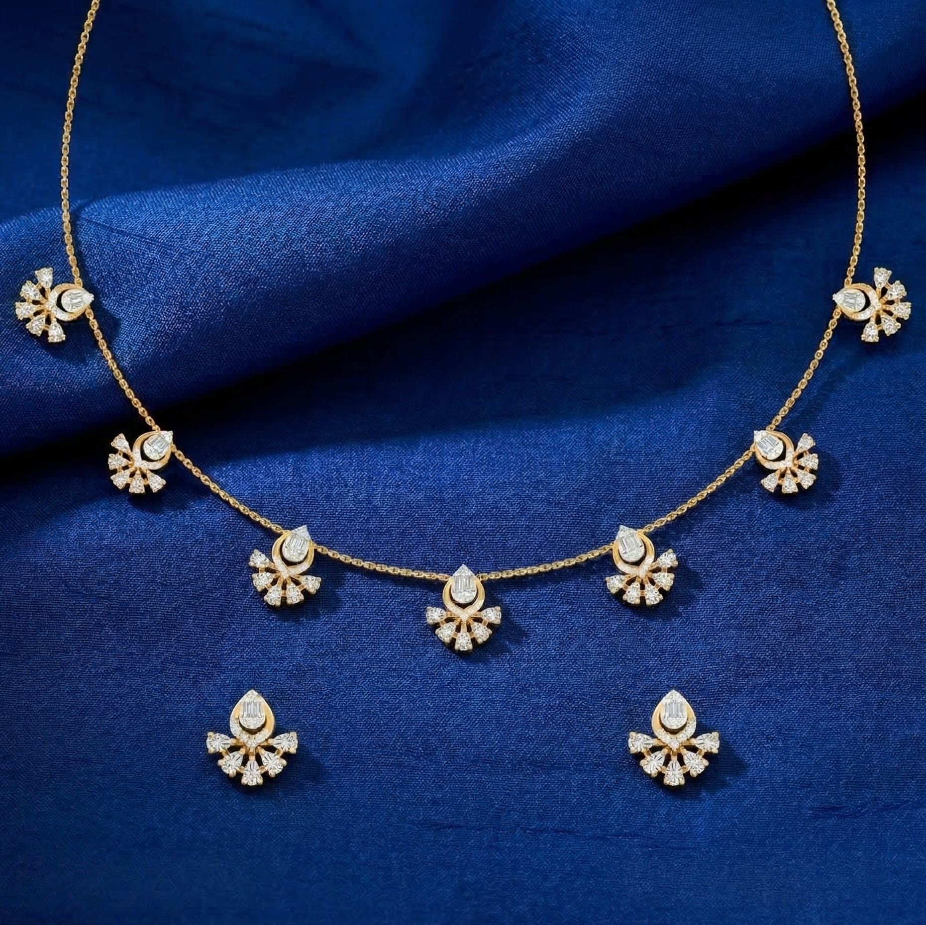 Luxury Diamond Classic Necklace Set