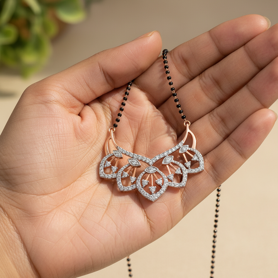 Elegant Shine Gold Diamond Tanmaniya - 3