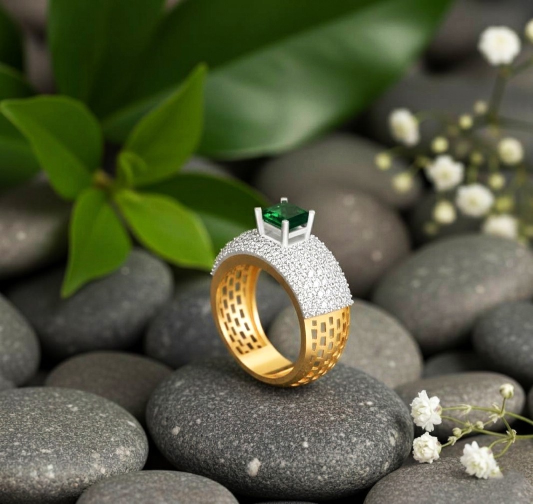 Apex Pavé Emerald Diamond Ring