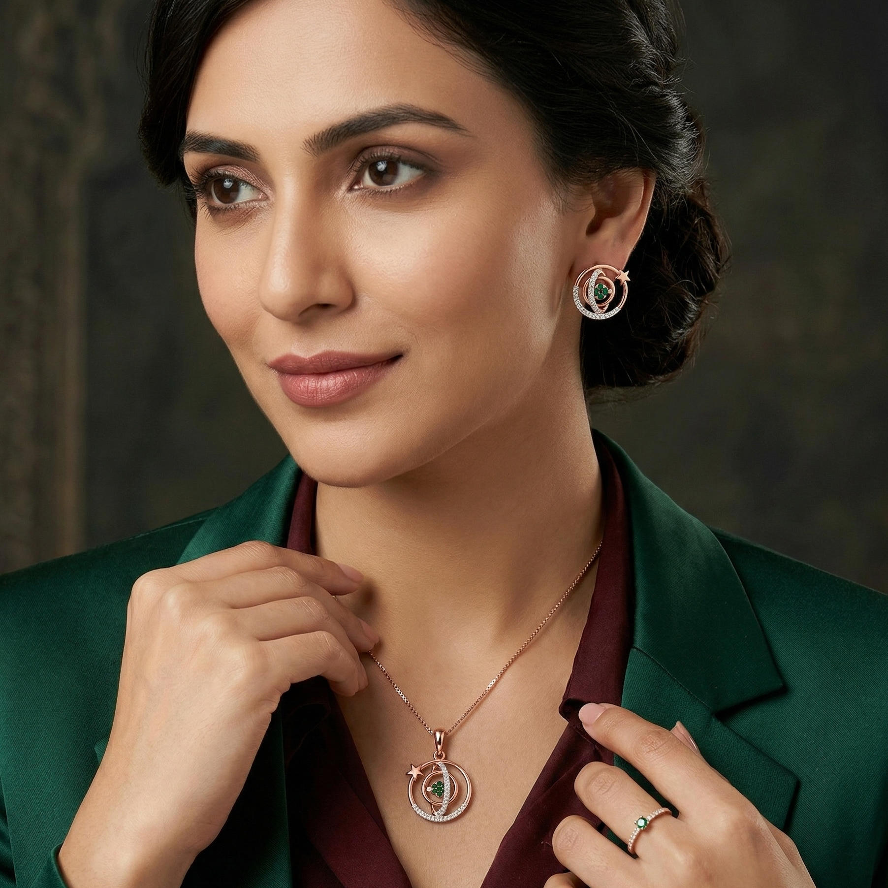 Dainty Glow Diamond Pendant Set