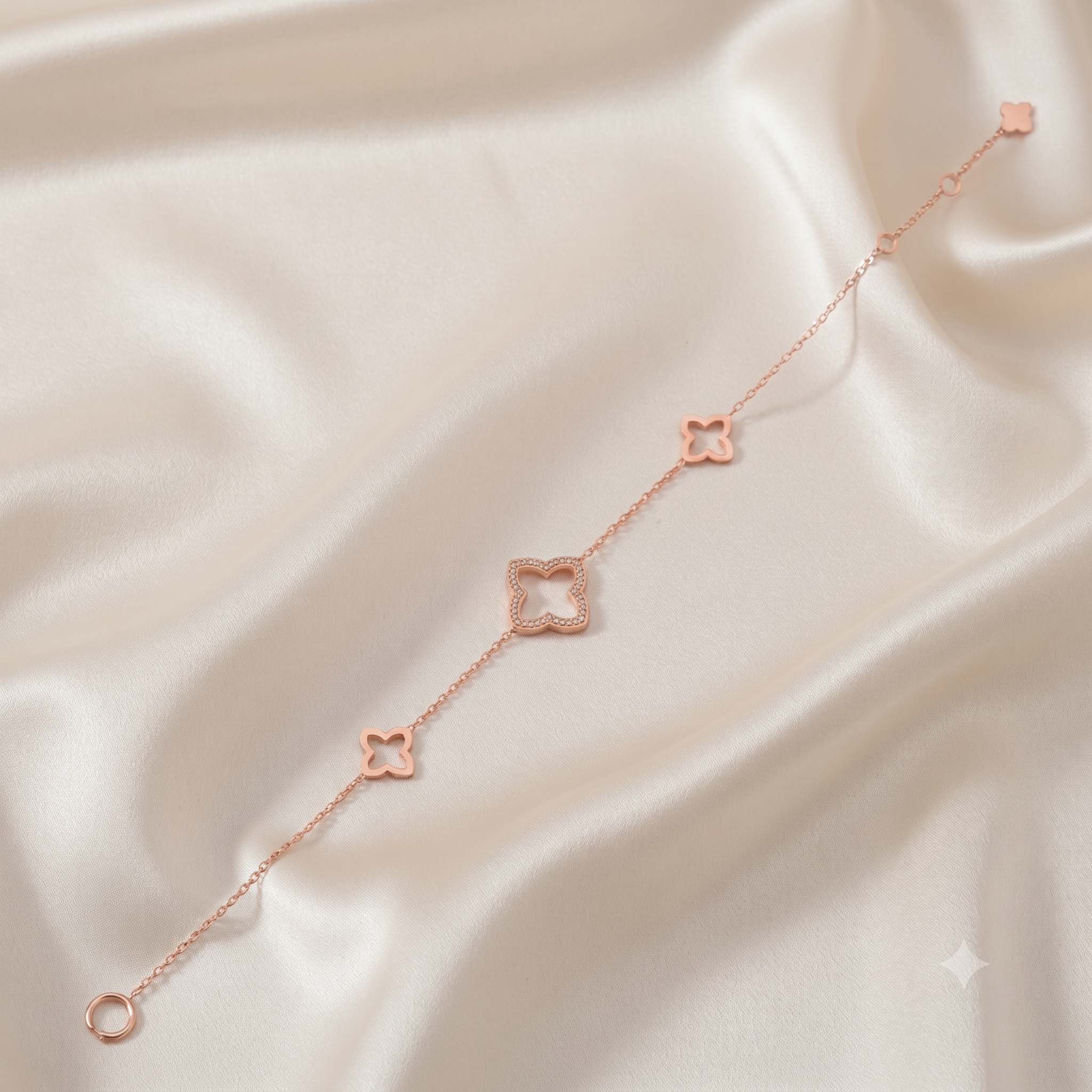 Dazzle Frame Diamond Chain Bracelet