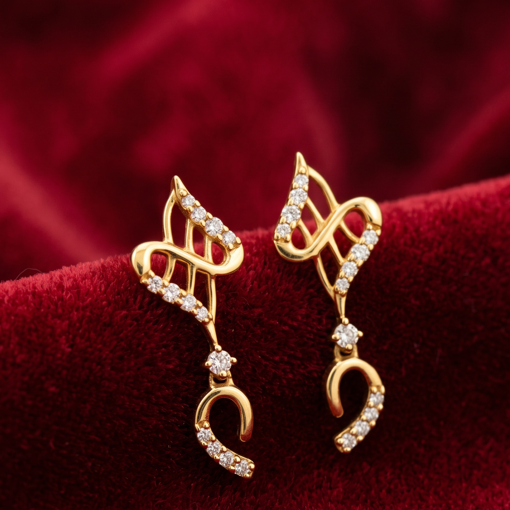 Luxury Halo Diamond Stud Earrings - 3