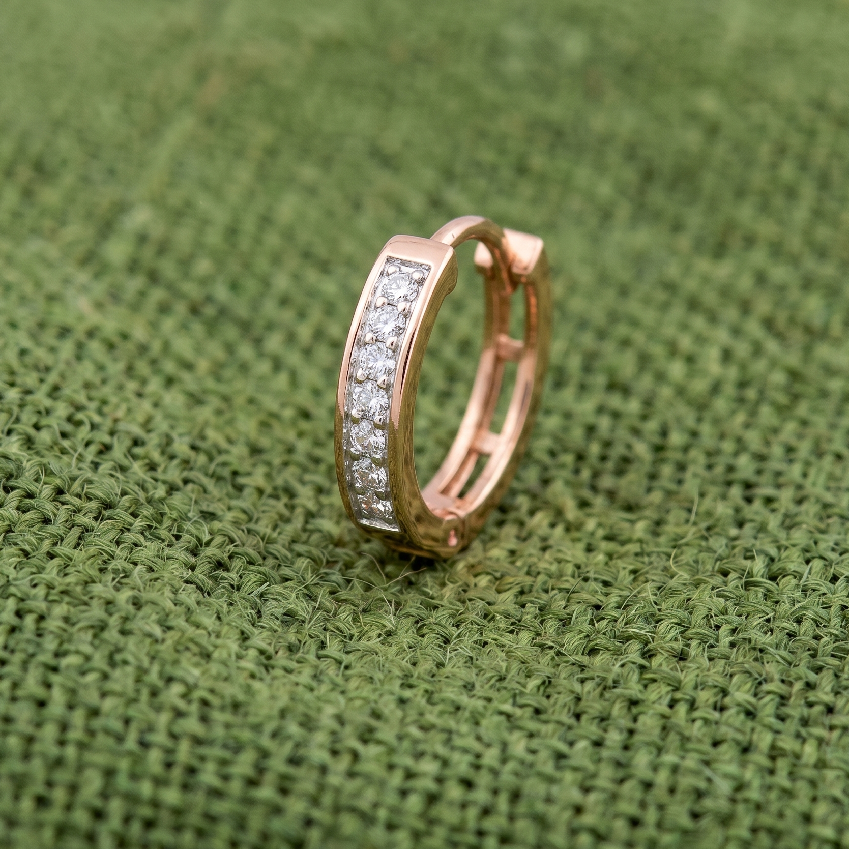 Chic Spark Diamond Nosepin