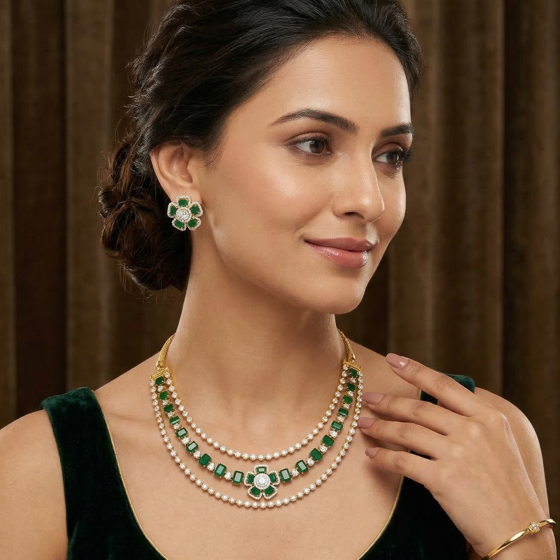 Elegant Diamond Radiance Necklace Set