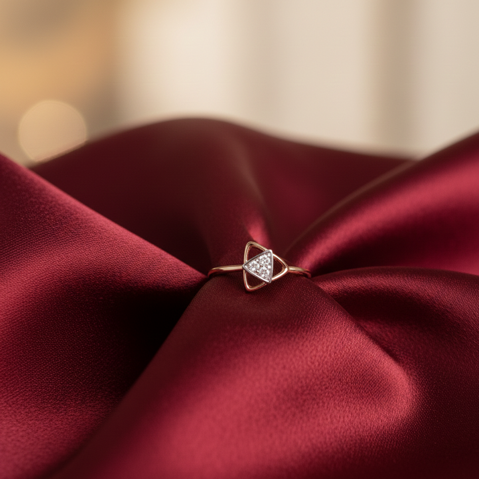 Empress Luxe Crown Ivy Diamond Ring