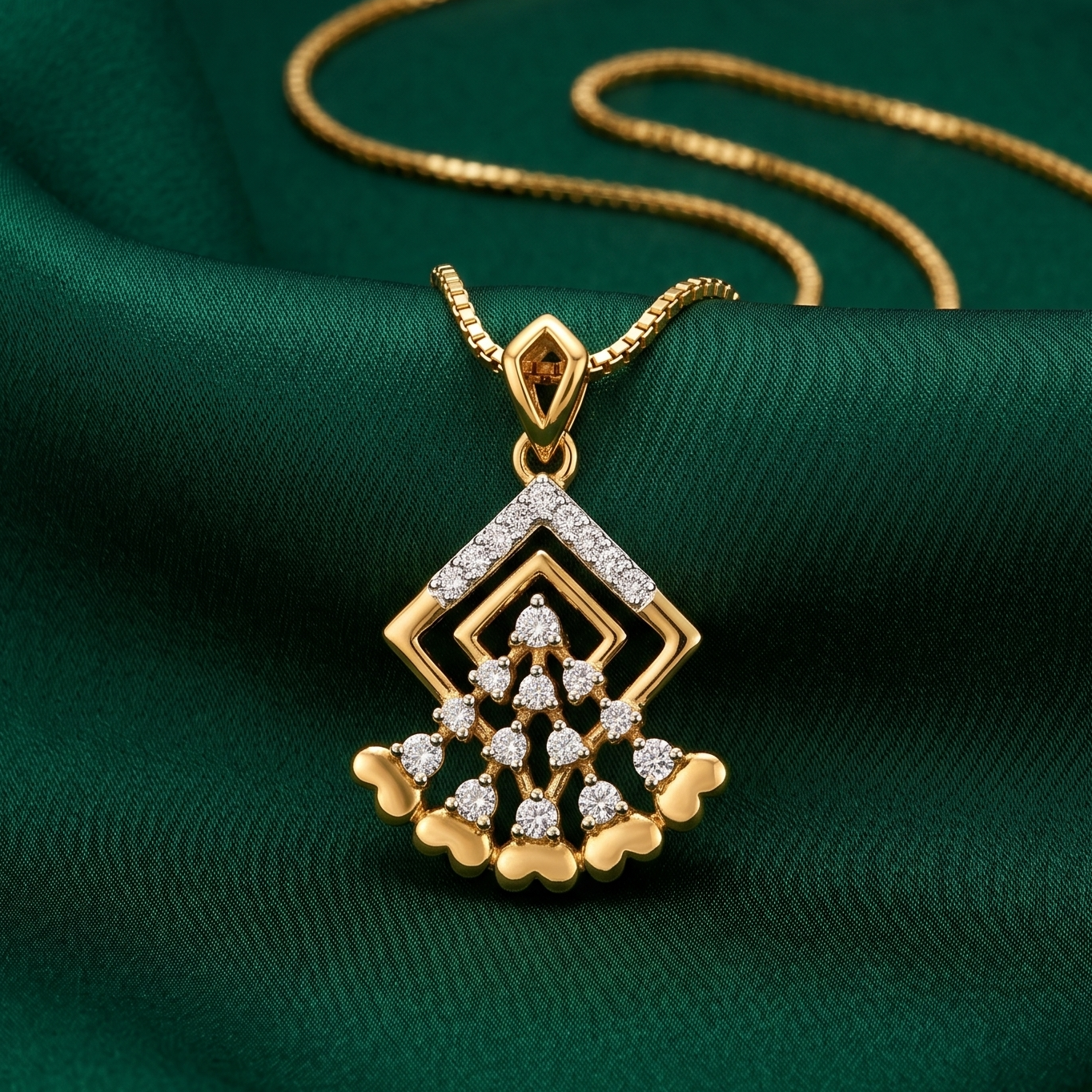 Auranova Spark Pendant
