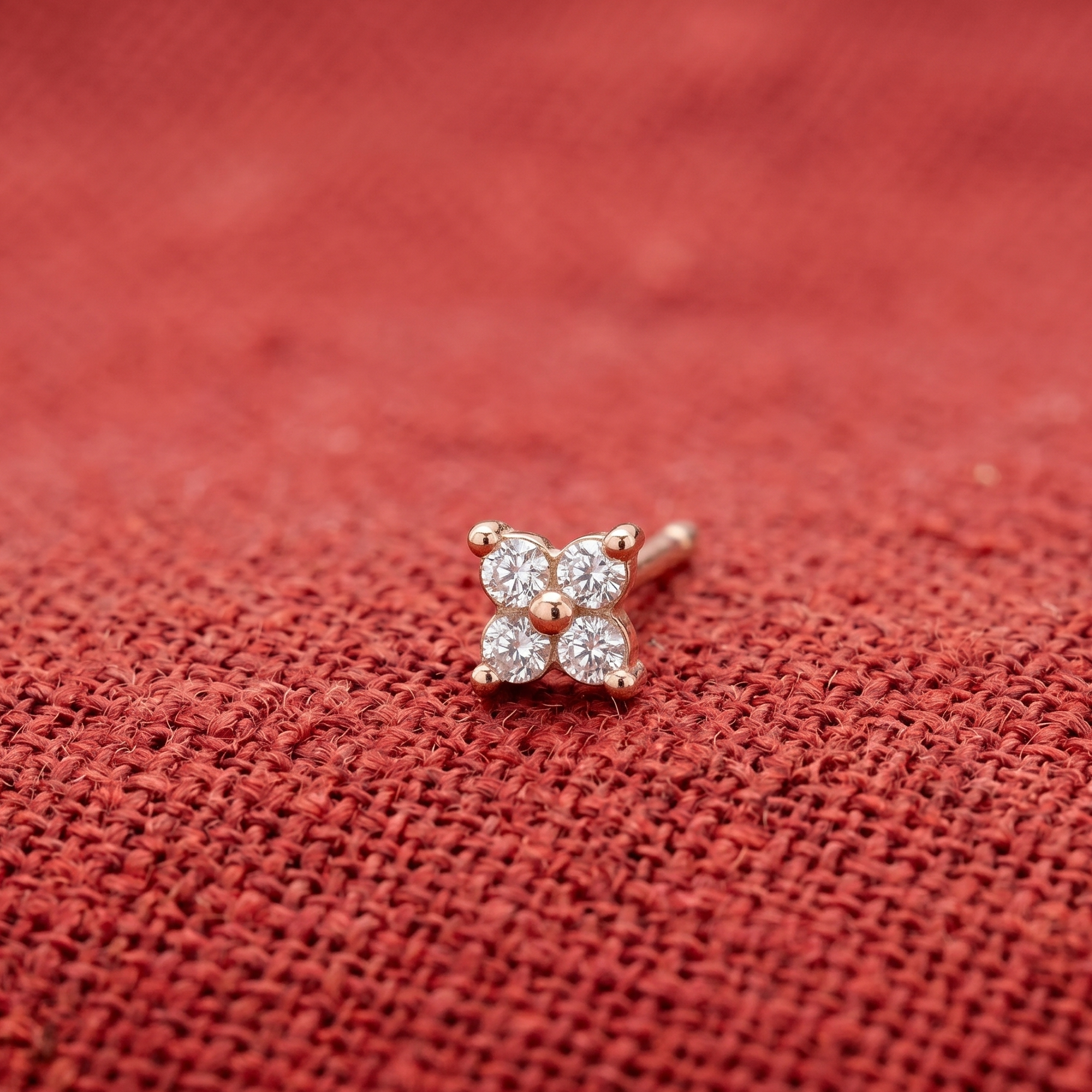 Sleek Diamond Nosepin