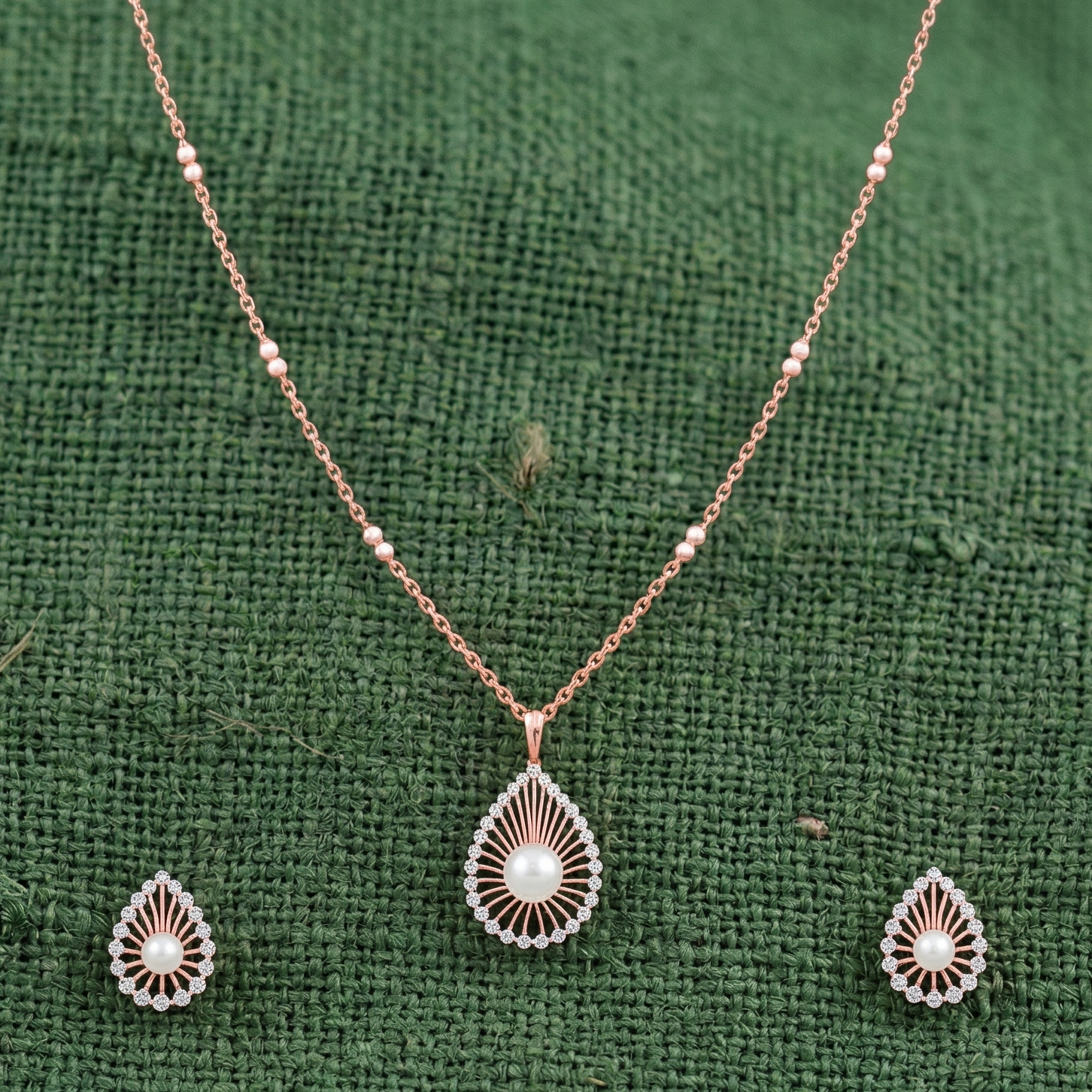 Crystal Light Diamond Pendant Set