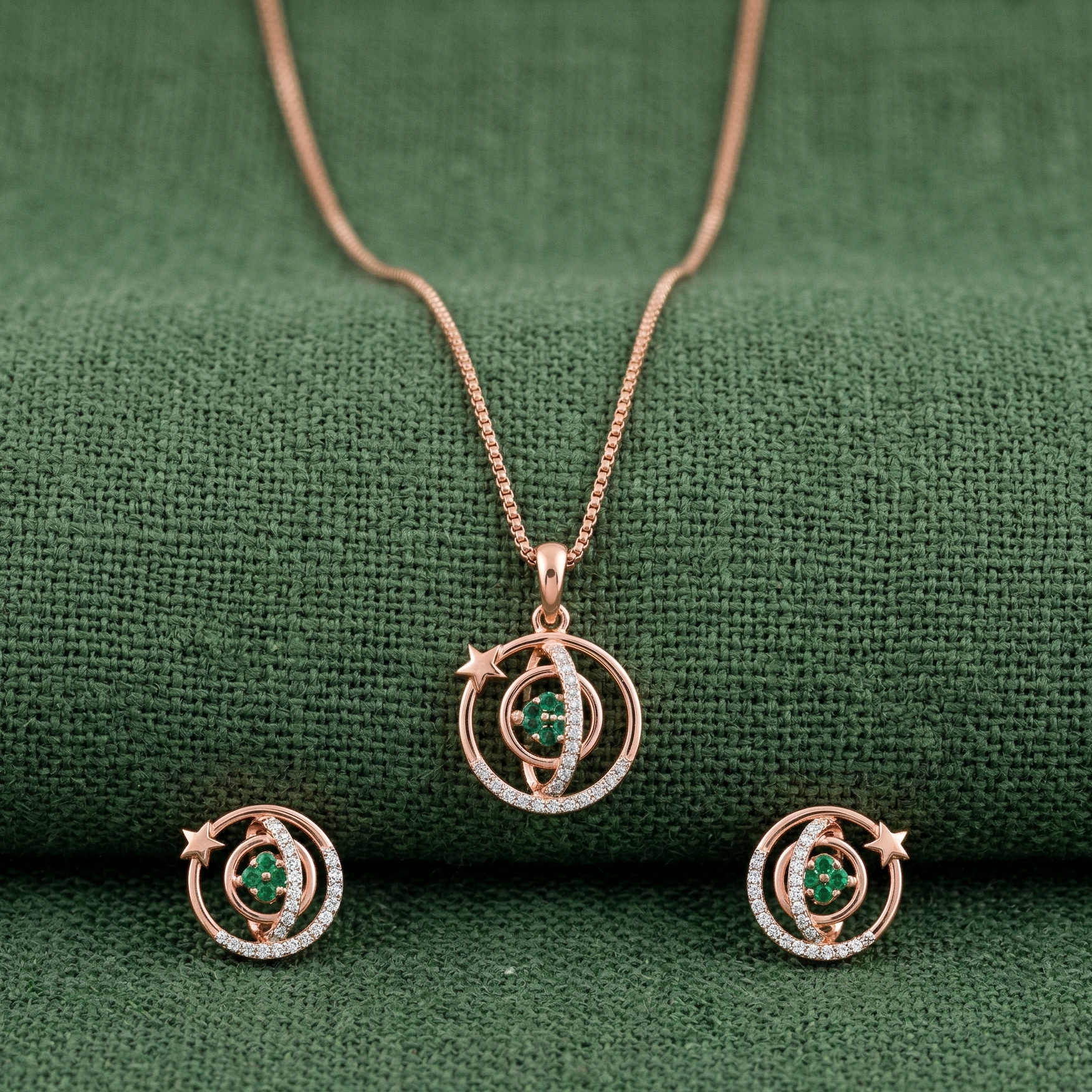 Dainty Glow Diamond Pendant Set