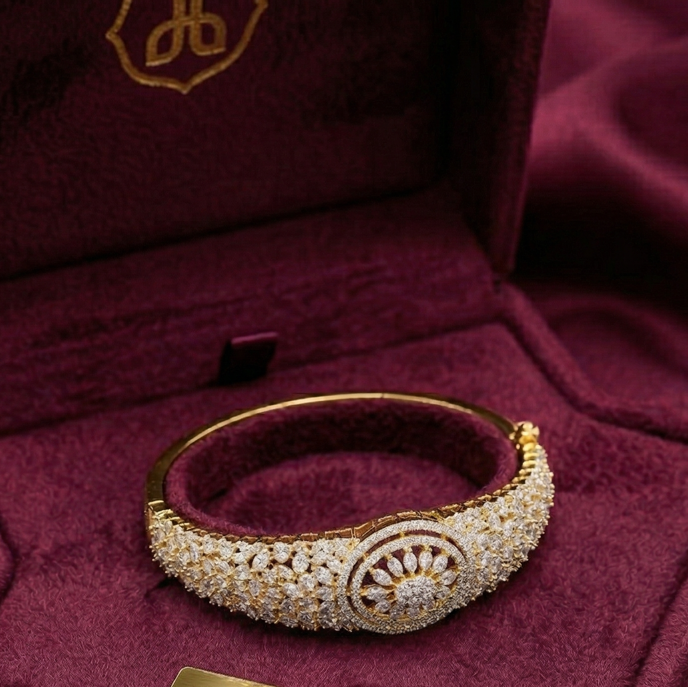 Diamond Orbit Glow Bracelet