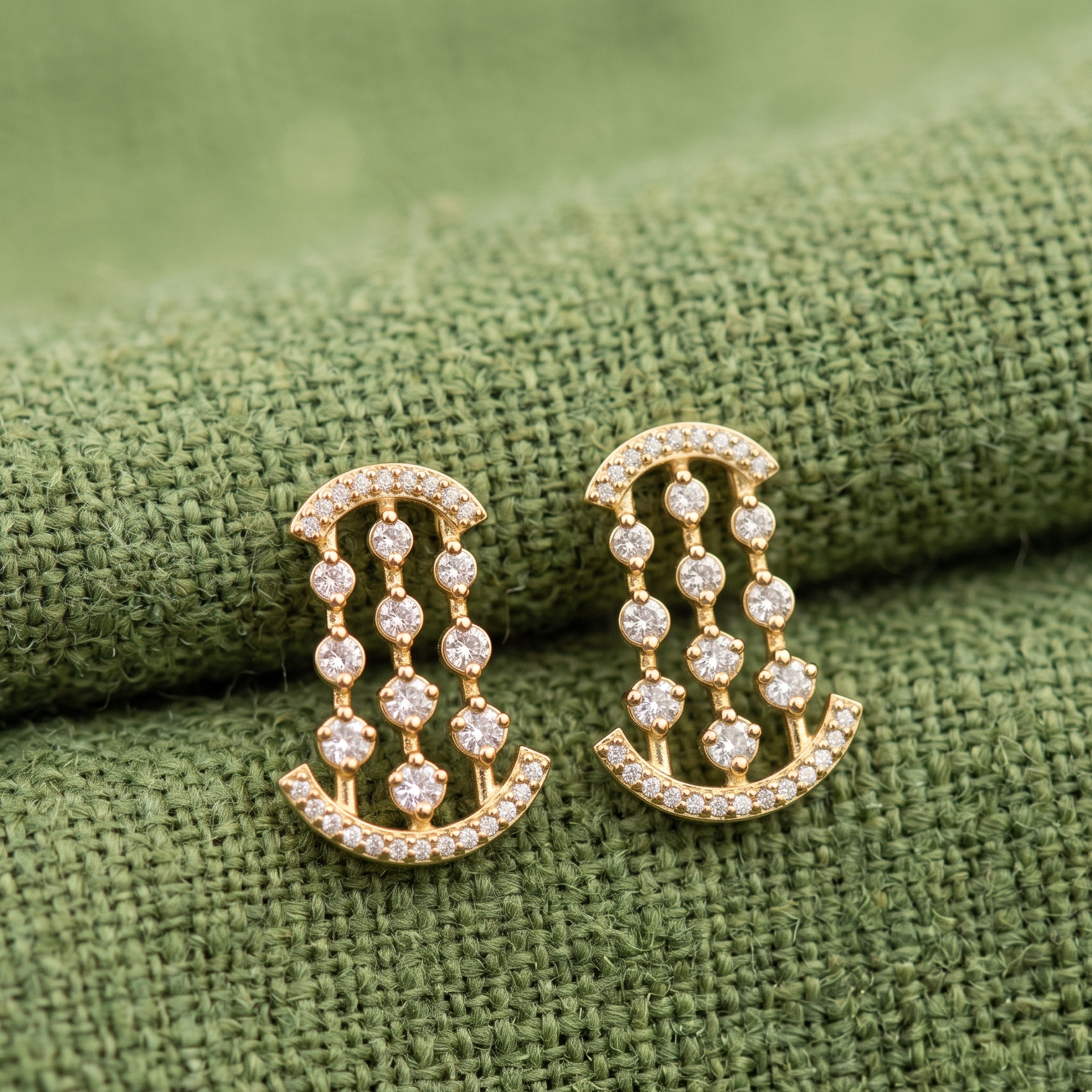 Elegant Infinity Design Diamond Earrings - 3