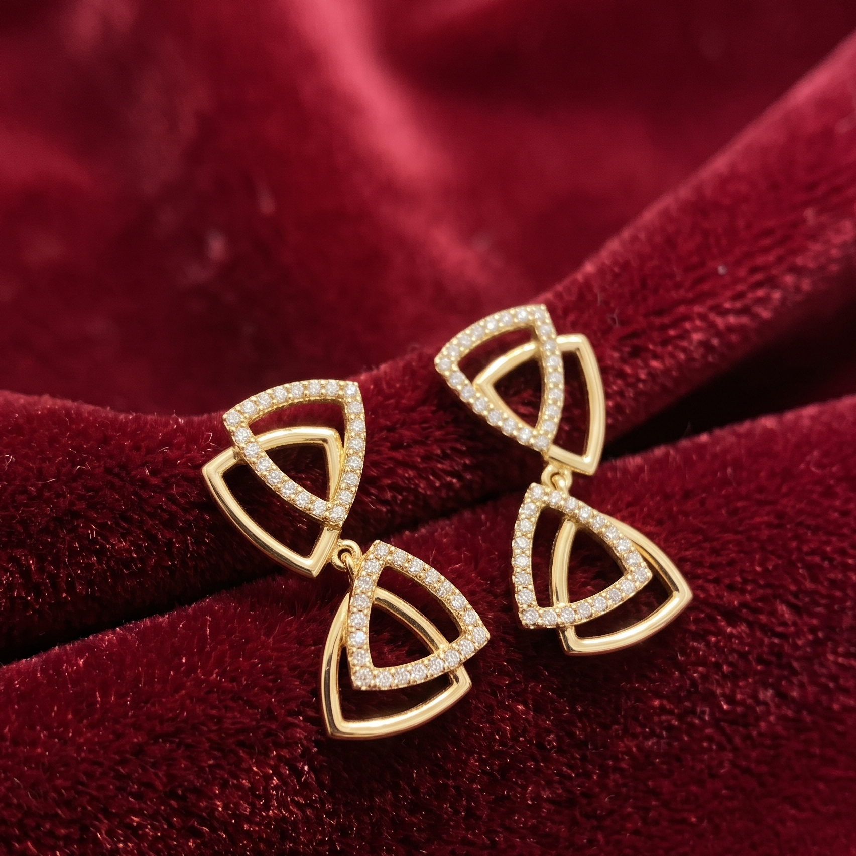 Chic Everyday Diamond Stud Earrings - 3