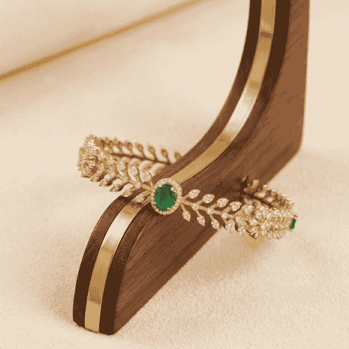 Minimal Luxe Bangles for Everyday Beauty - 3