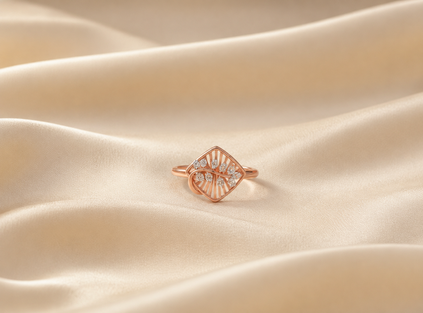 Classic Bloom Diamond Ladies Ring - 3